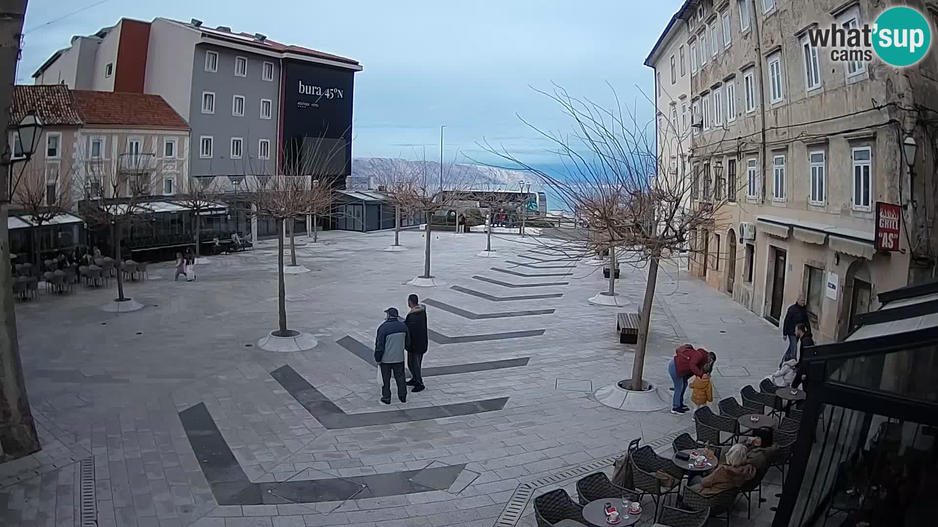 Center mesta Senj – Pavlinski trg – spletne kamere Dalmacija