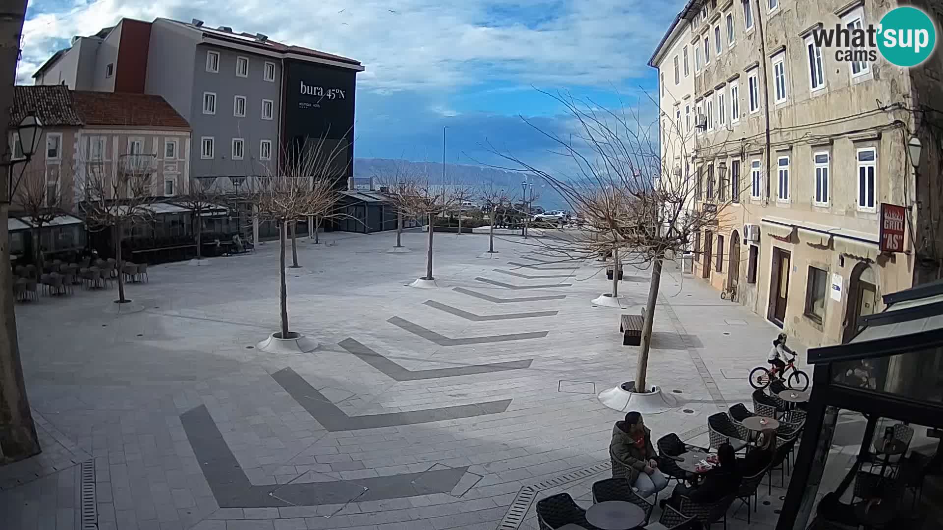 Zentrum der Stadt Senj – Pavlin platz – Live Cam Dalmatia