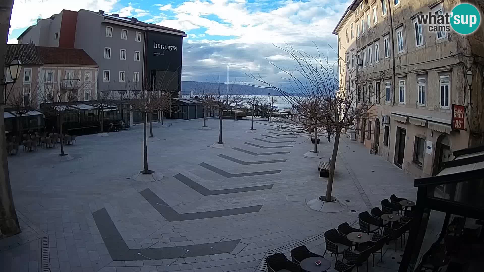 Zentrum der Stadt Senj – Pavlin platz – Live Cam Dalmatia