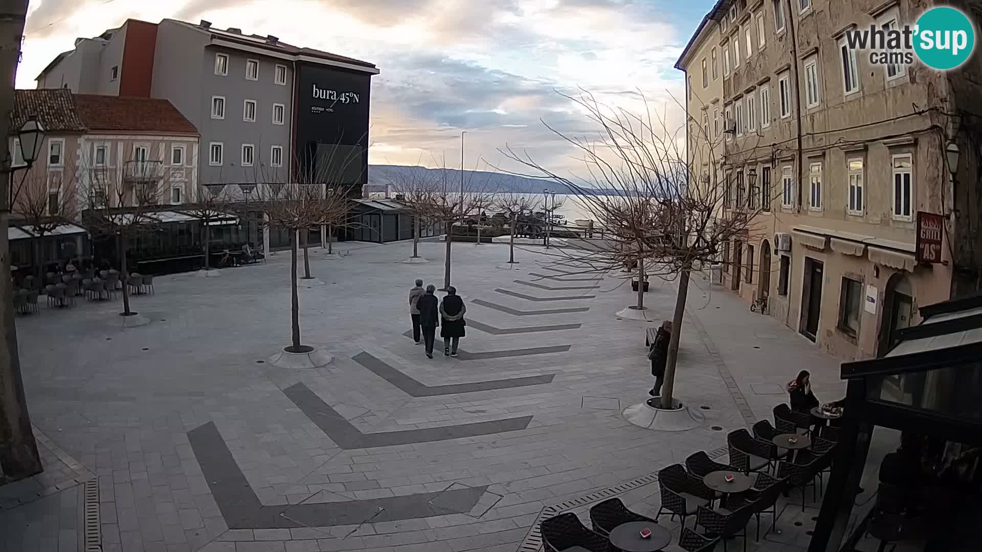 Centro de la ciudad de Senj – plaza Pavlin – Live Cam Dalmacia