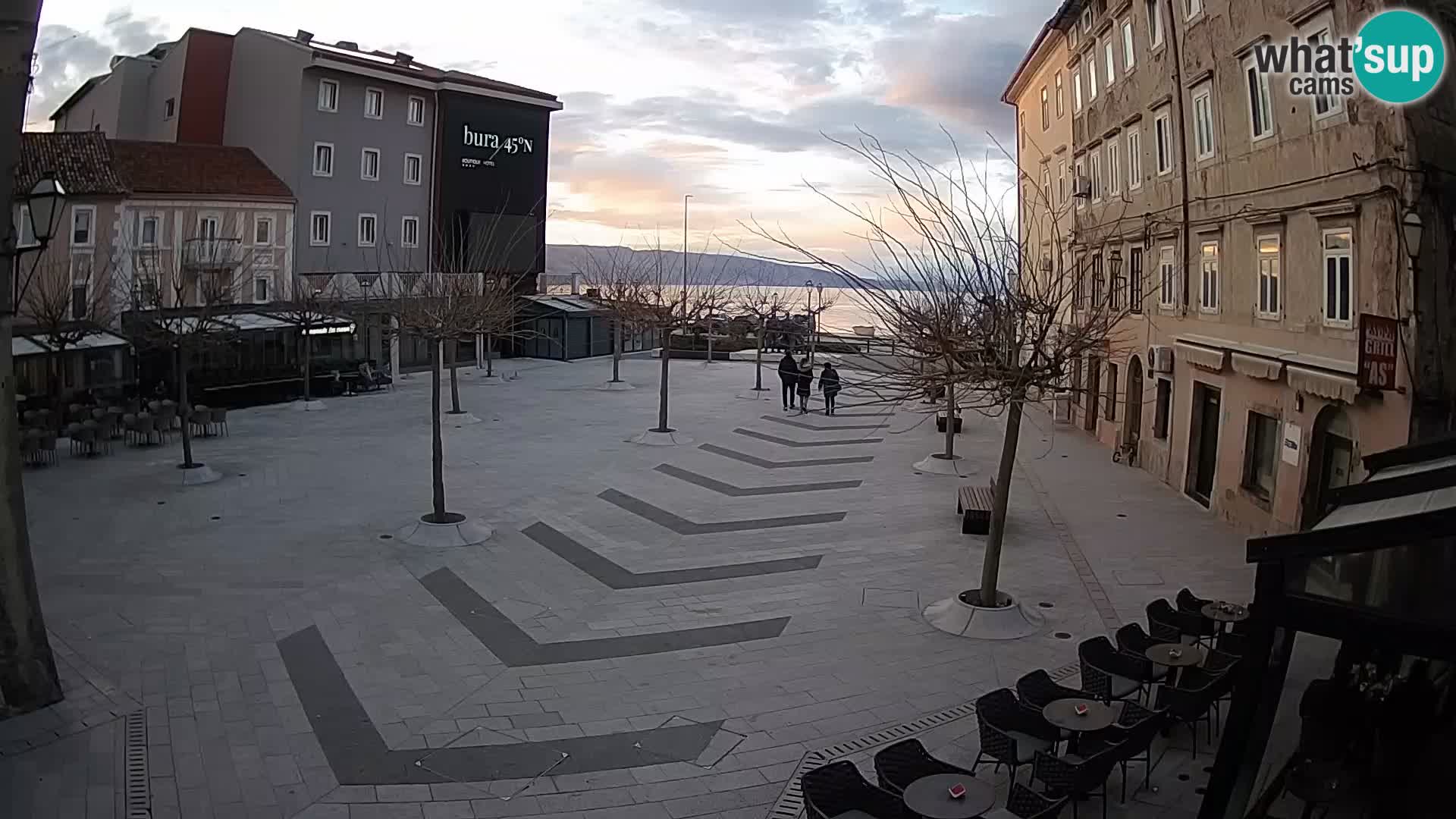 Zentrum der Stadt Senj – Pavlin platz – Live Cam Dalmatia