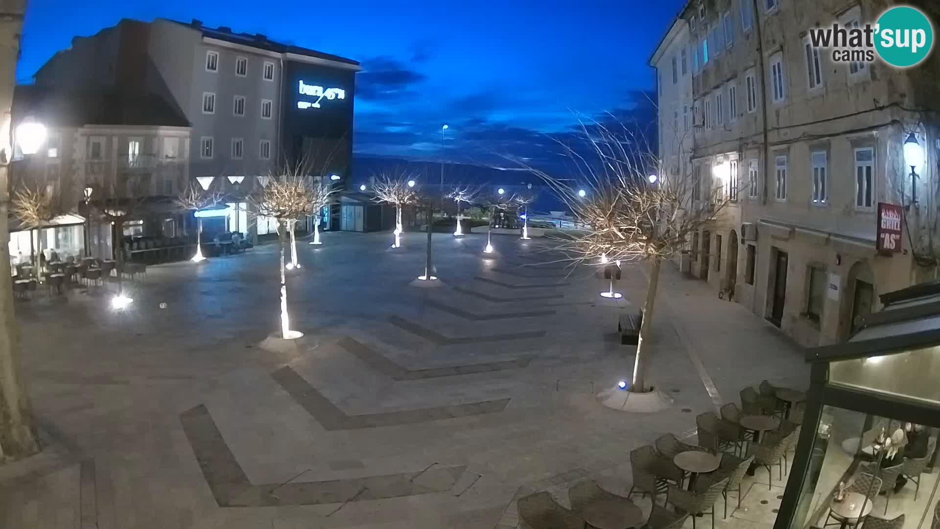 Centar grada Senja – Pavlinski trg – web kamere Dalmacija