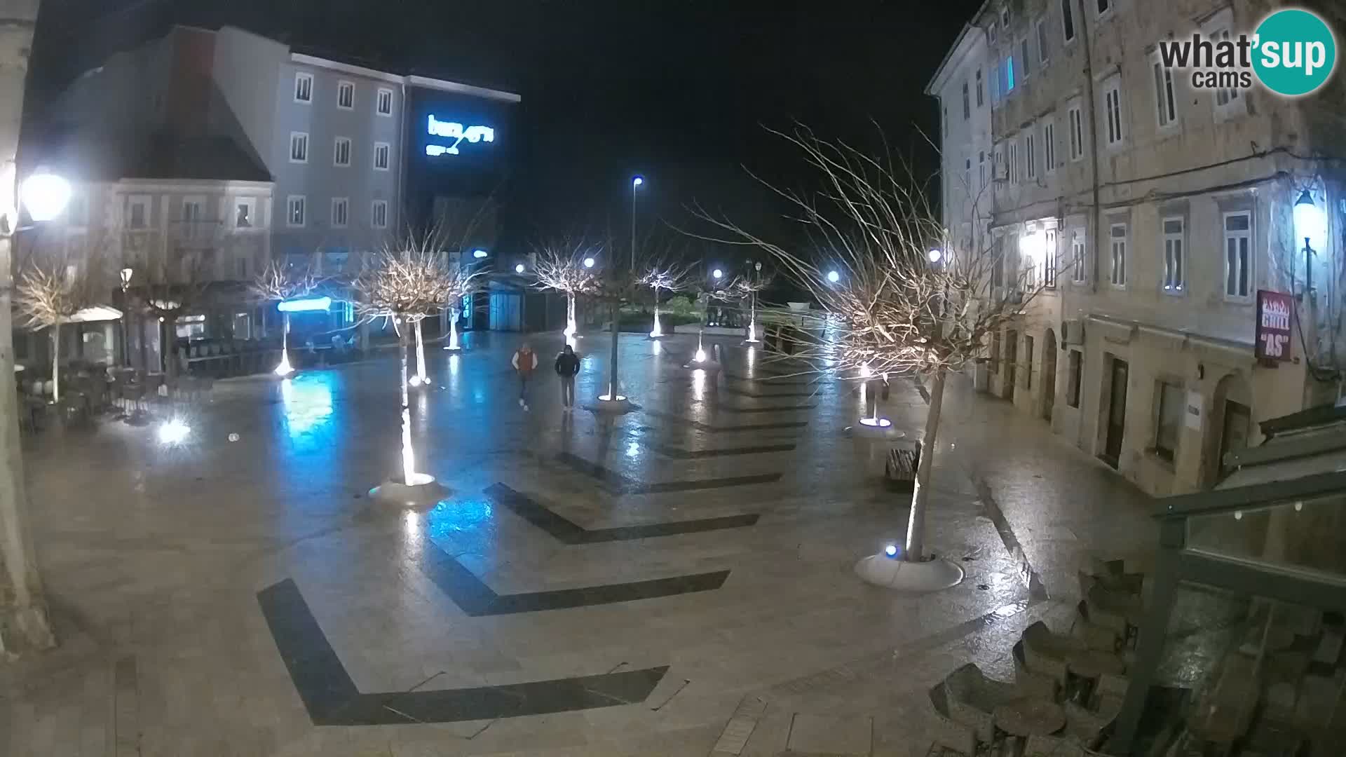Zentrum der Stadt Senj – Pavlin platz – Live Cam Dalmatia