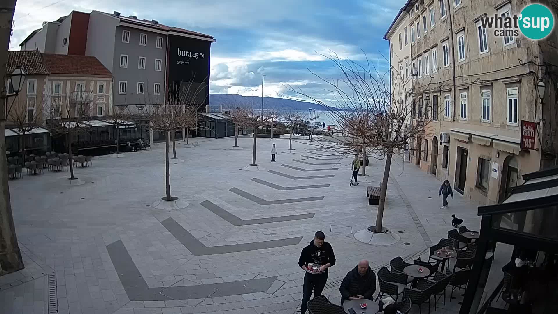 Center mesta Senj – Pavlinski trg – spletne kamere Dalmacija