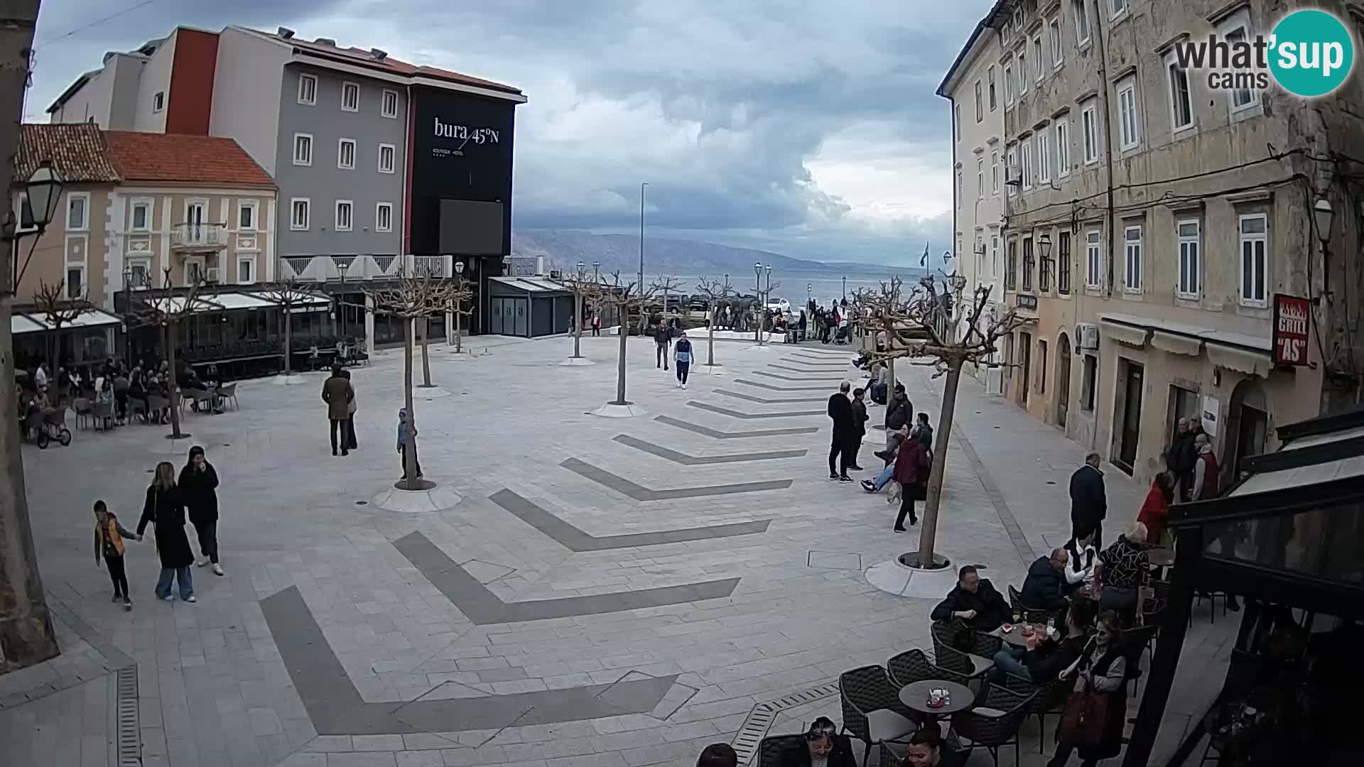 Center mesta Senj – Pavlinski trg – spletne kamere Dalmacija