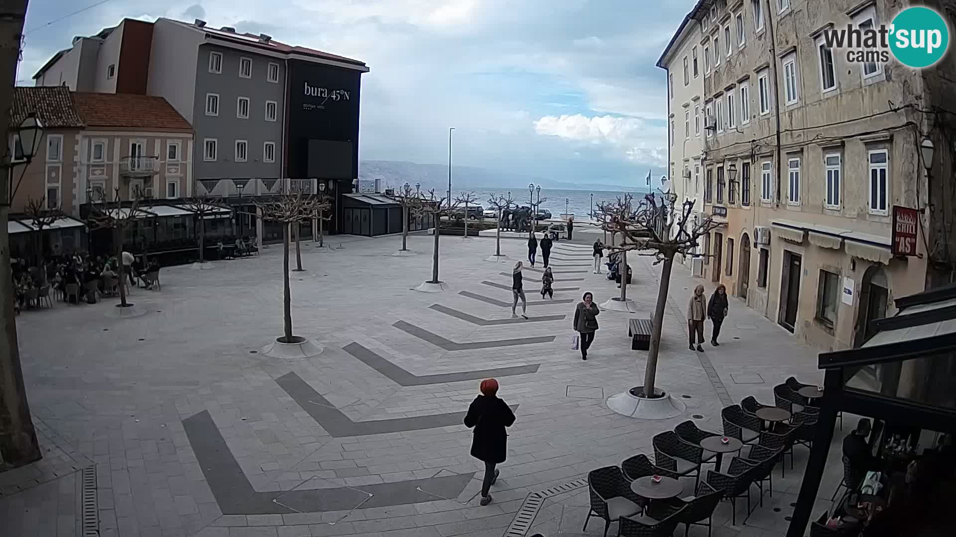 Centar grada Senja – Pavlinski trg – web kamere Dalmacija