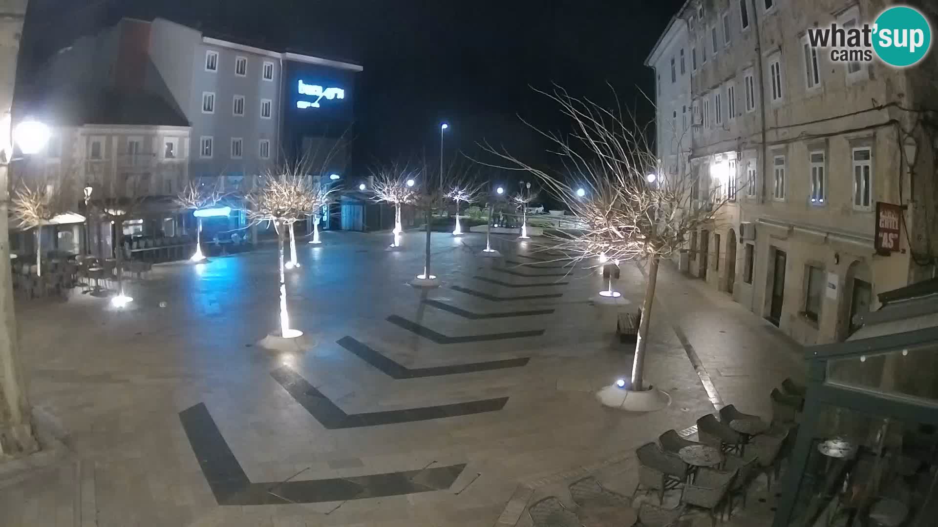 Centar grada Senja – Pavlinski trg – web kamere Dalmacija