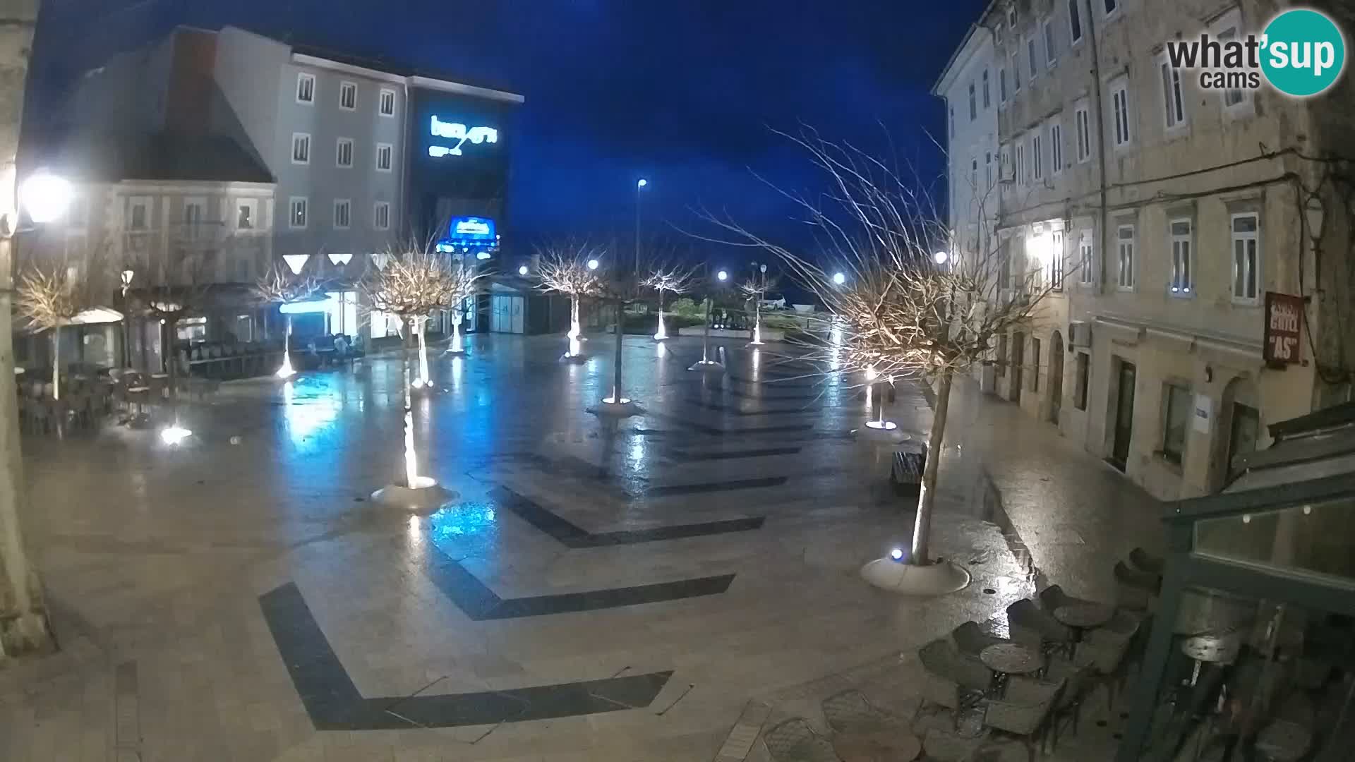 Centar grada Senja – Pavlinski trg – web kamere Dalmacija