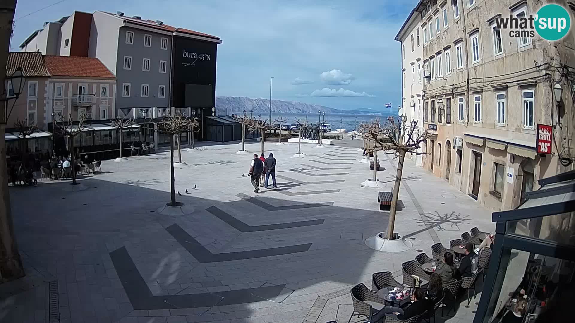 Centar grada Senja – Pavlinski trg – web kamere Dalmacija