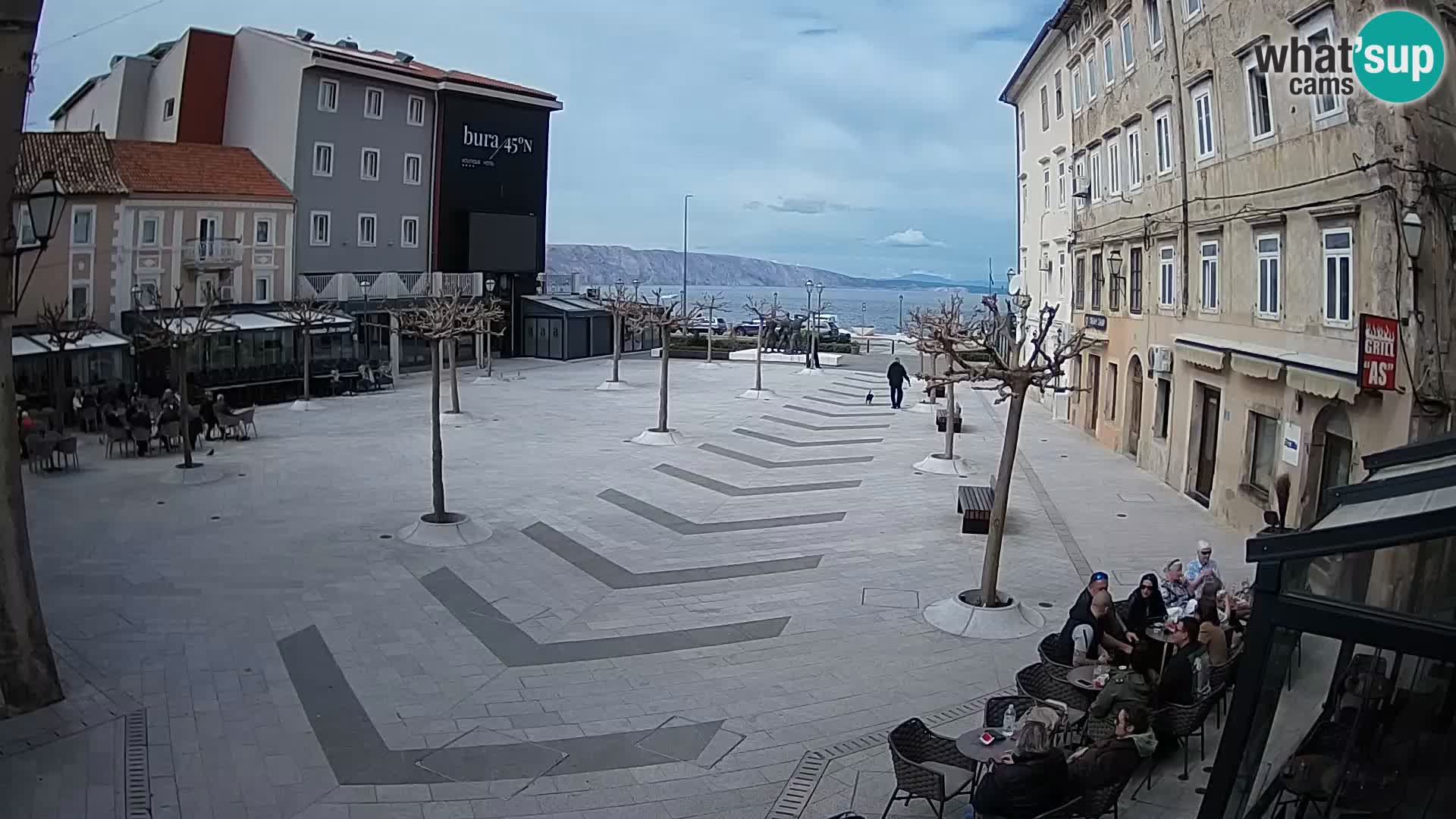 Zentrum der Stadt Senj – Pavlin platz – Live Cam Dalmatia