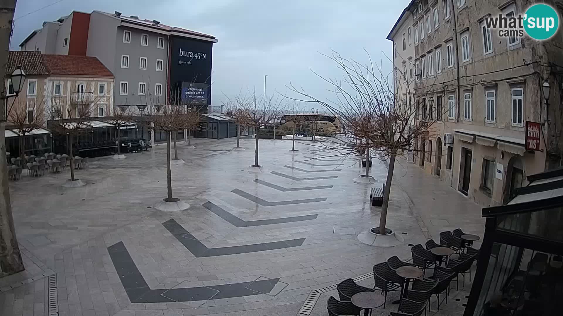 Zentrum der Stadt Senj – Pavlin platz – Live Cam Dalmatia