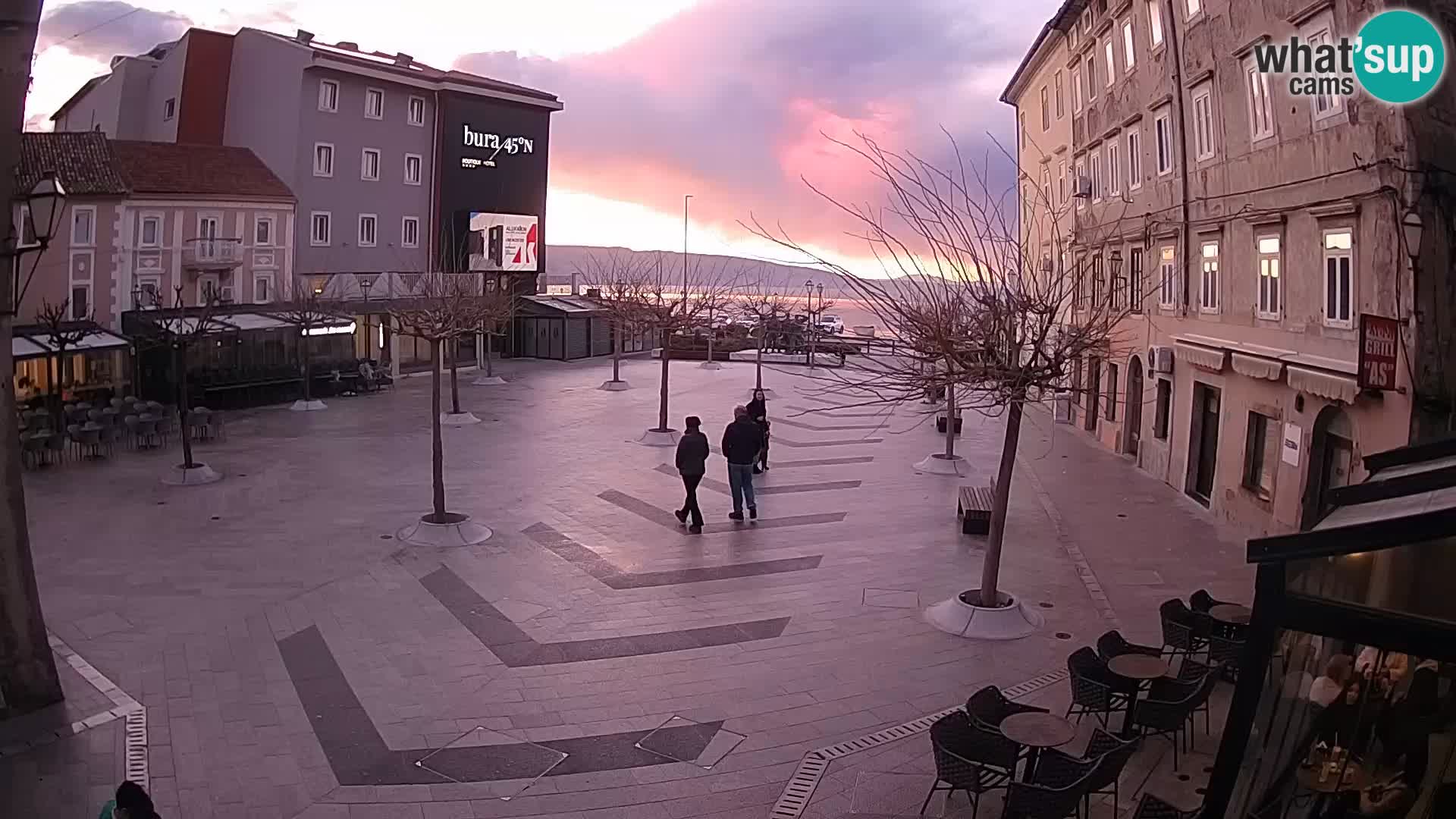 Zentrum der Stadt Senj – Pavlin platz – Live Cam Dalmatia