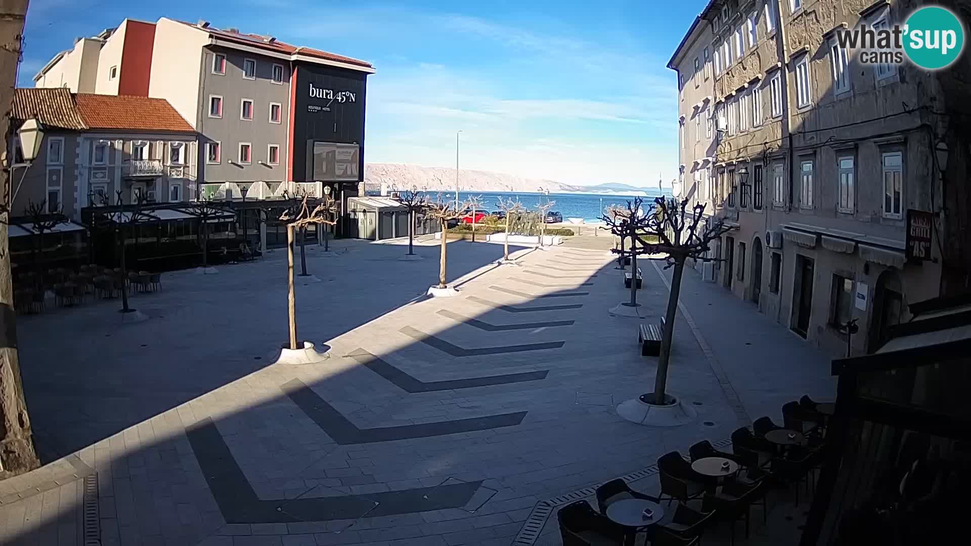 Centar grada Senja – Pavlinski trg – web kamere Dalmacija