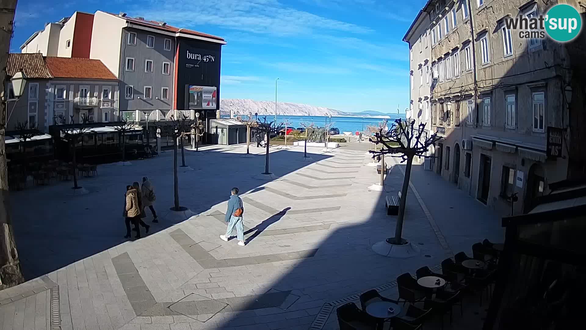 Centar grada Senja – Pavlinski trg – web kamere Dalmacija