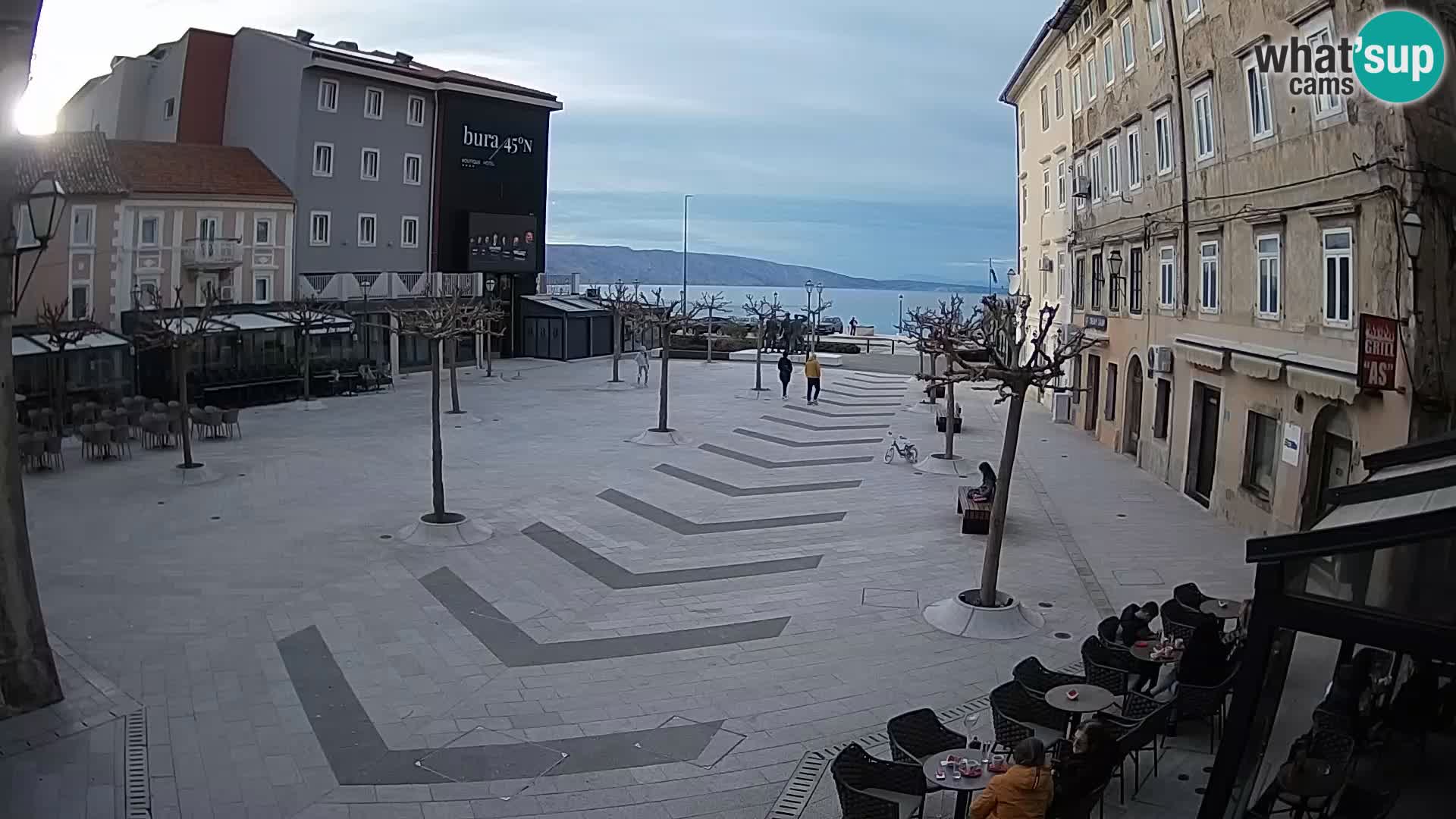 Center mesta Senj – Pavlinski trg – spletne kamere Dalmacija