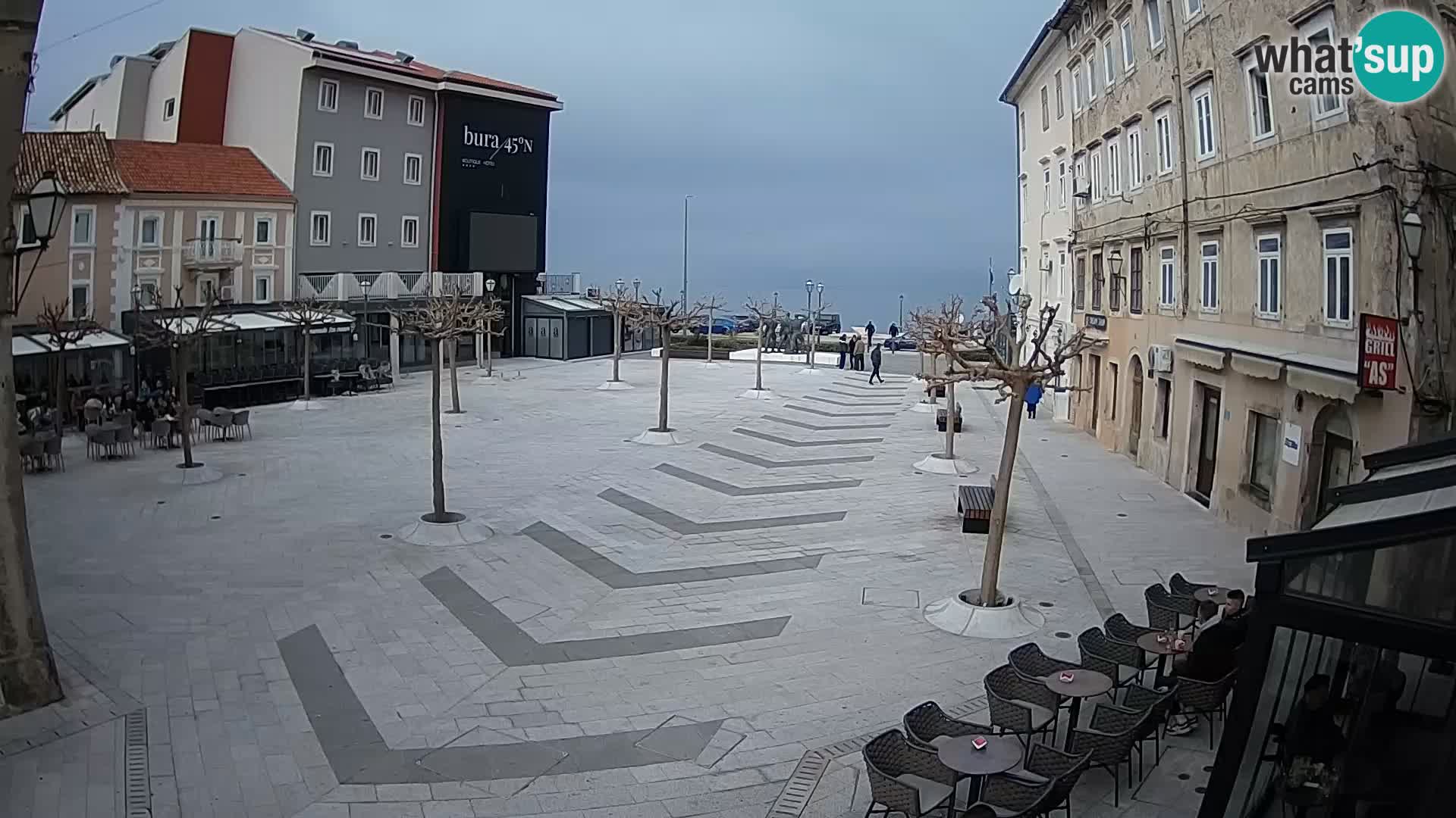 Centro de la ciudad de Senj – plaza Pavlin – Live Cam Dalmacia