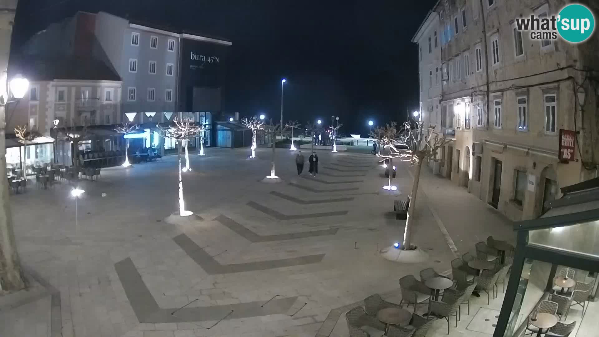 Centar grada Senja – Pavlinski trg – web kamere Dalmacija