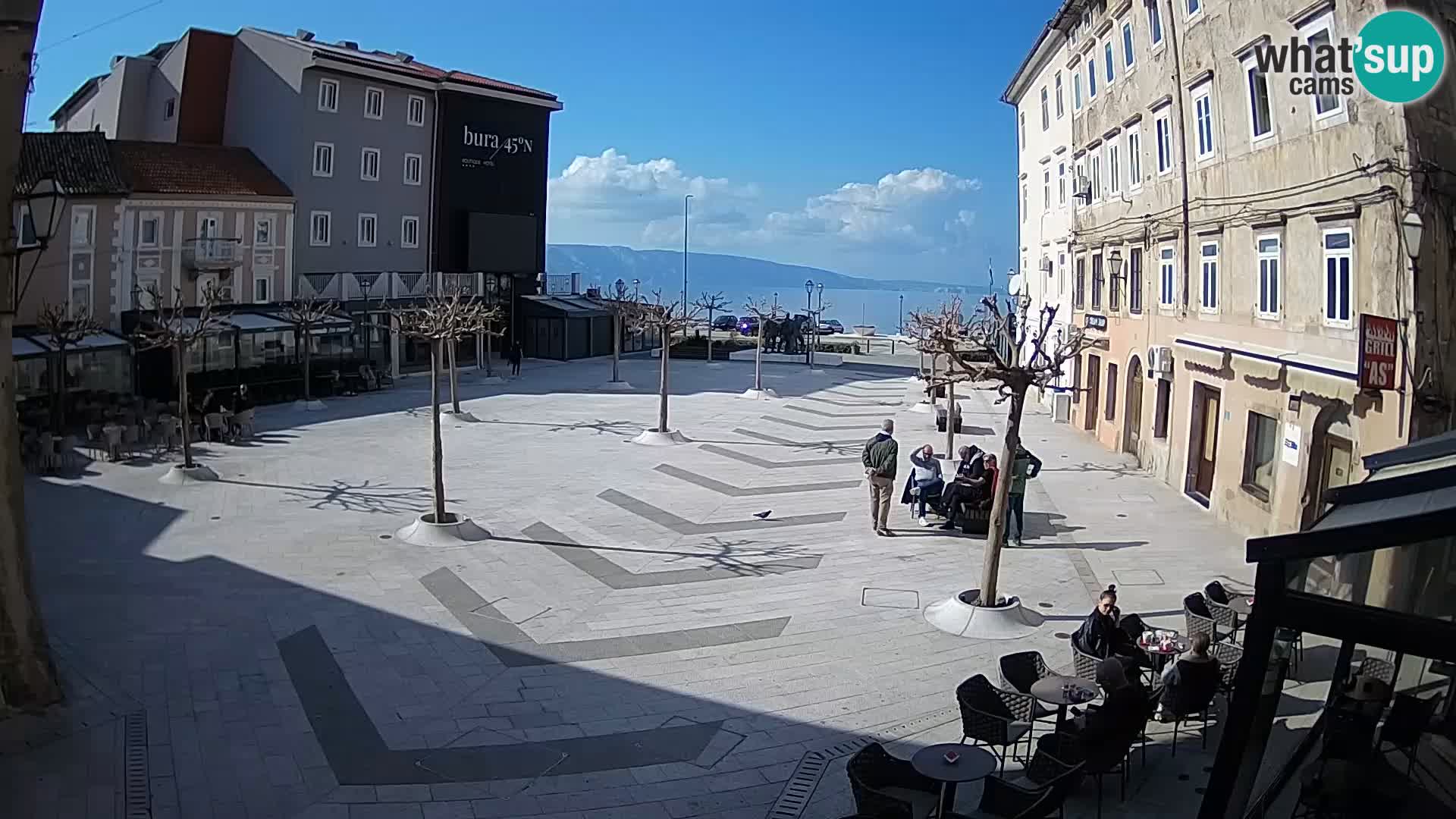 Zentrum der Stadt Senj – Pavlin platz – Live Cam Dalmatia