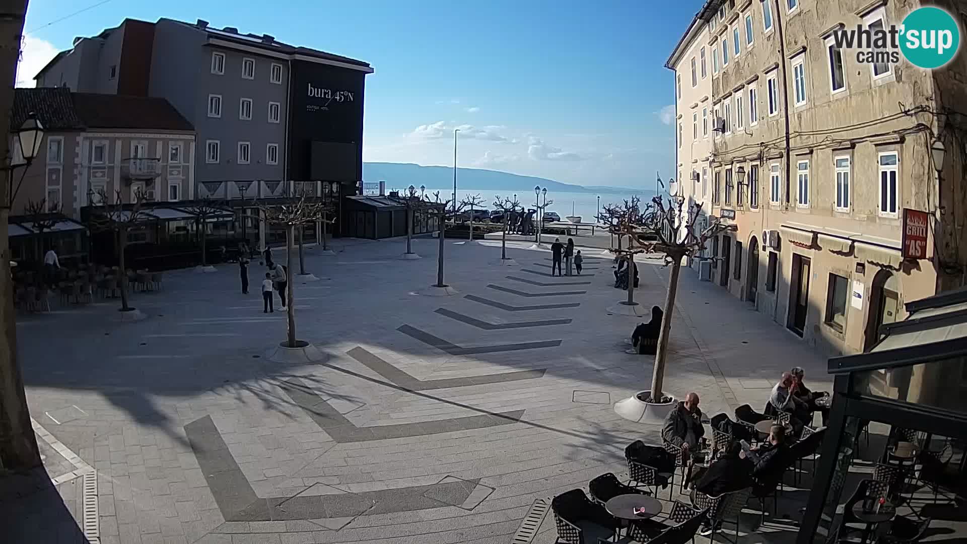 Zentrum der Stadt Senj – Pavlin platz – Live Cam Dalmatia