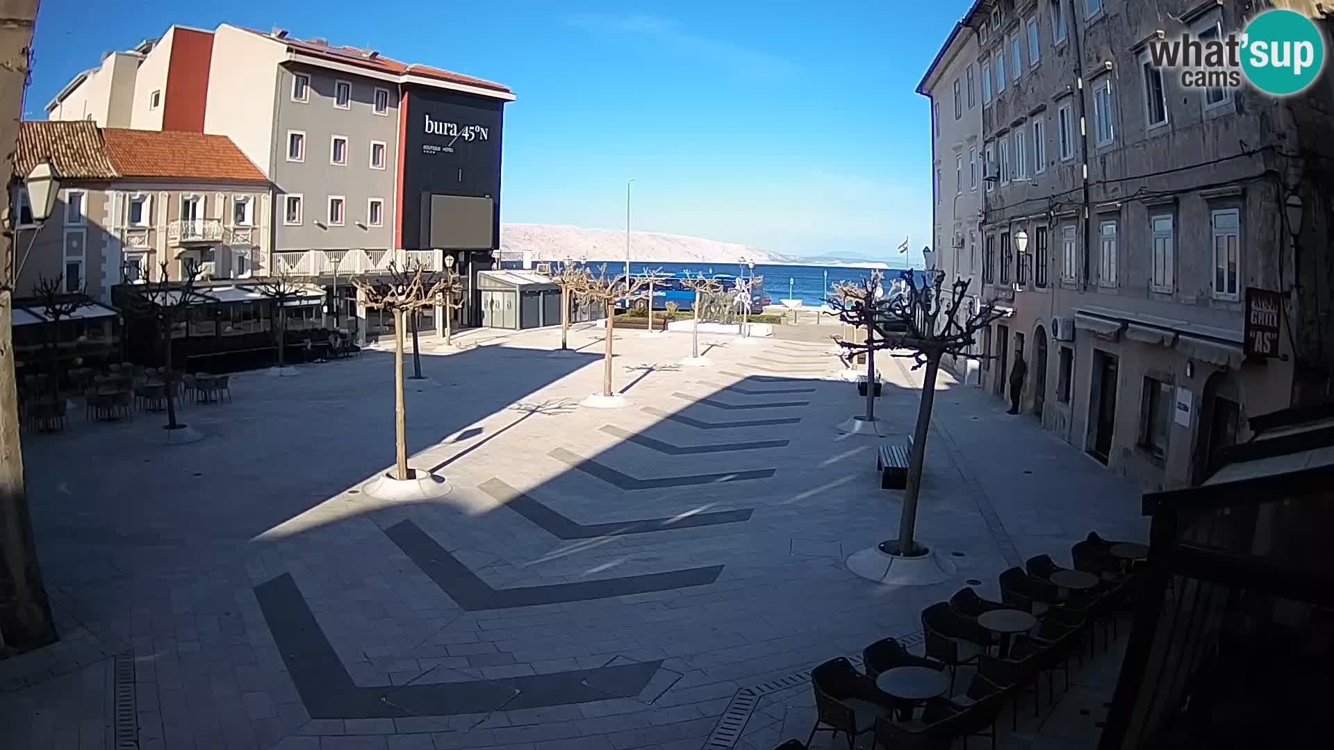 Centar grada Senja – Pavlinski trg – web kamere Dalmacija