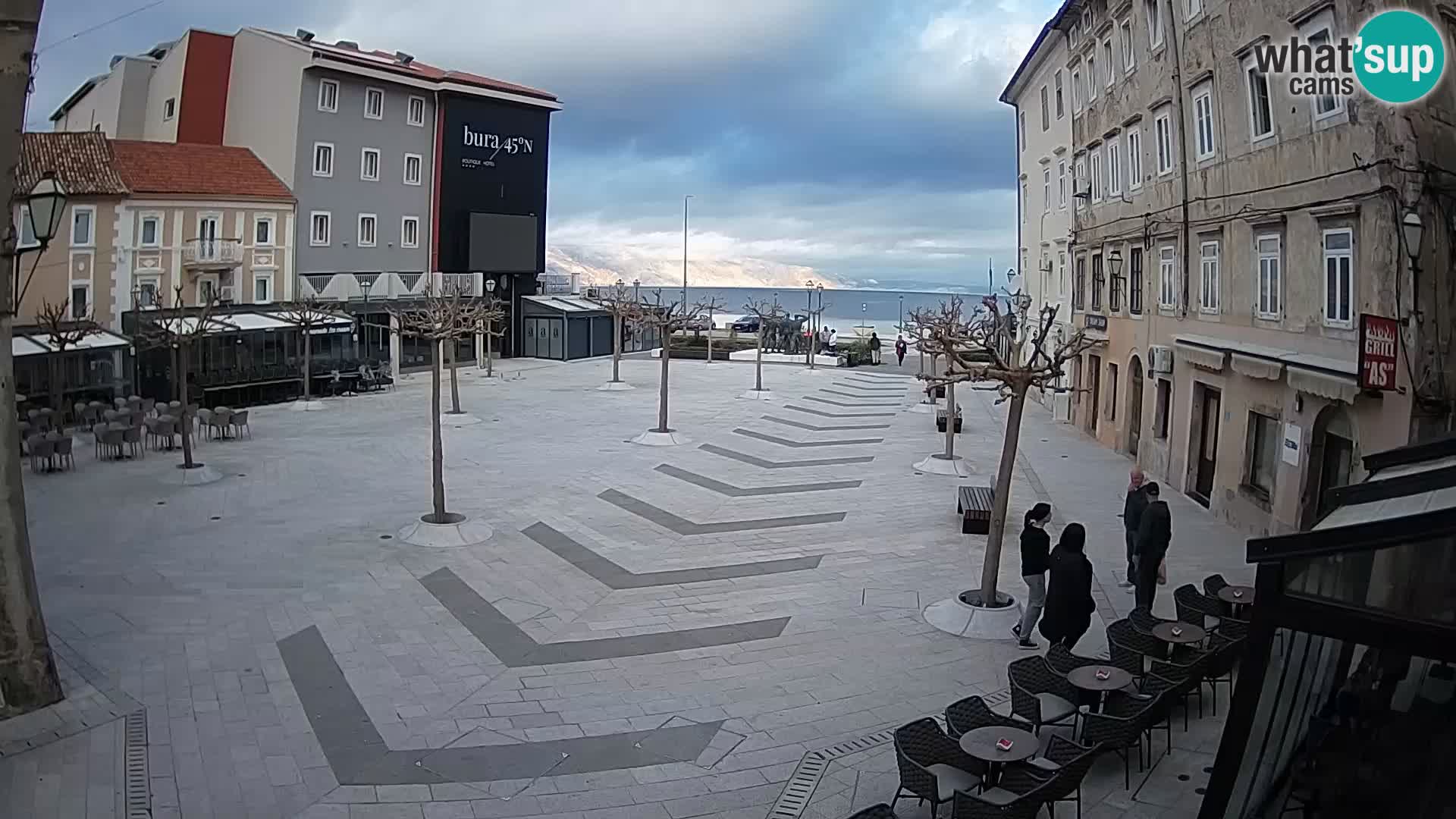 Centar grada Senja – Pavlinski trg – web kamere Dalmacija