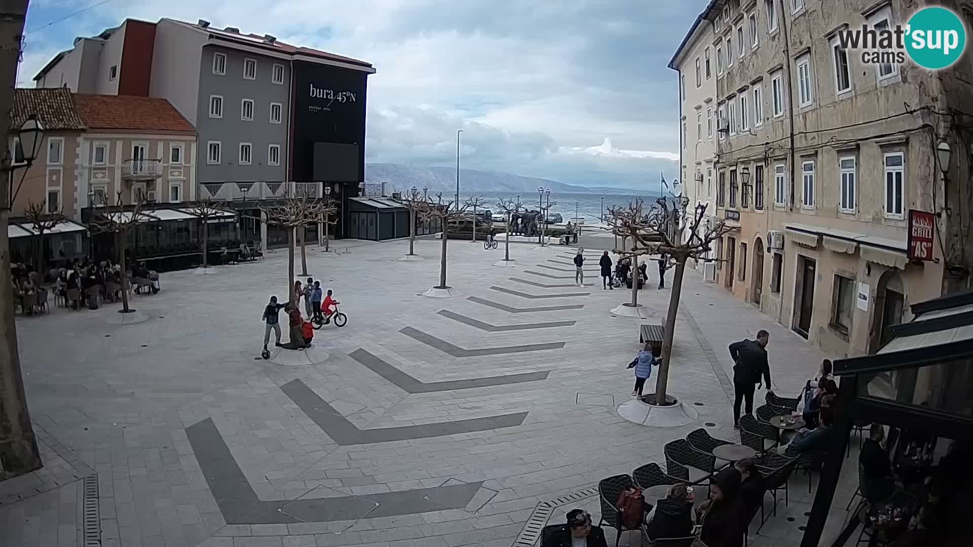 Center mesta Senj – Pavlinski trg – spletne kamere Dalmacija