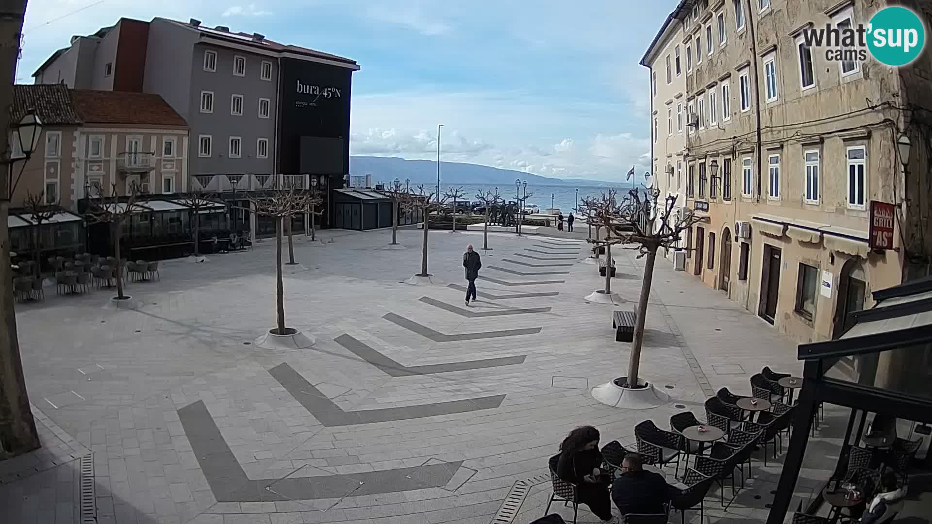 Center mesta Senj – Pavlinski trg – spletne kamere Dalmacija