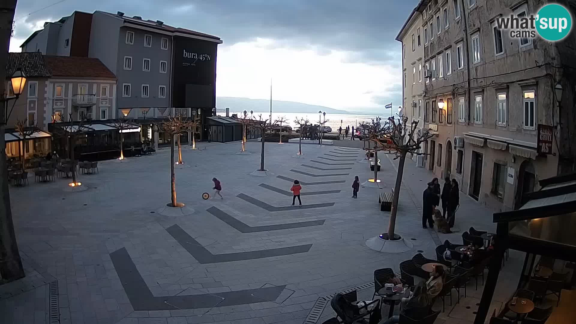 Centro de la ciudad de Senj – plaza Pavlin – Live Cam Dalmacia