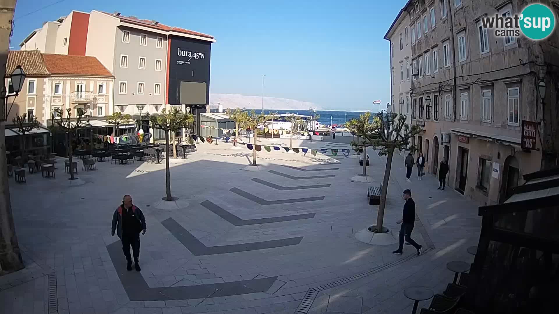 Centar grada Senja – Pavlinski trg – web kamere Dalmacija