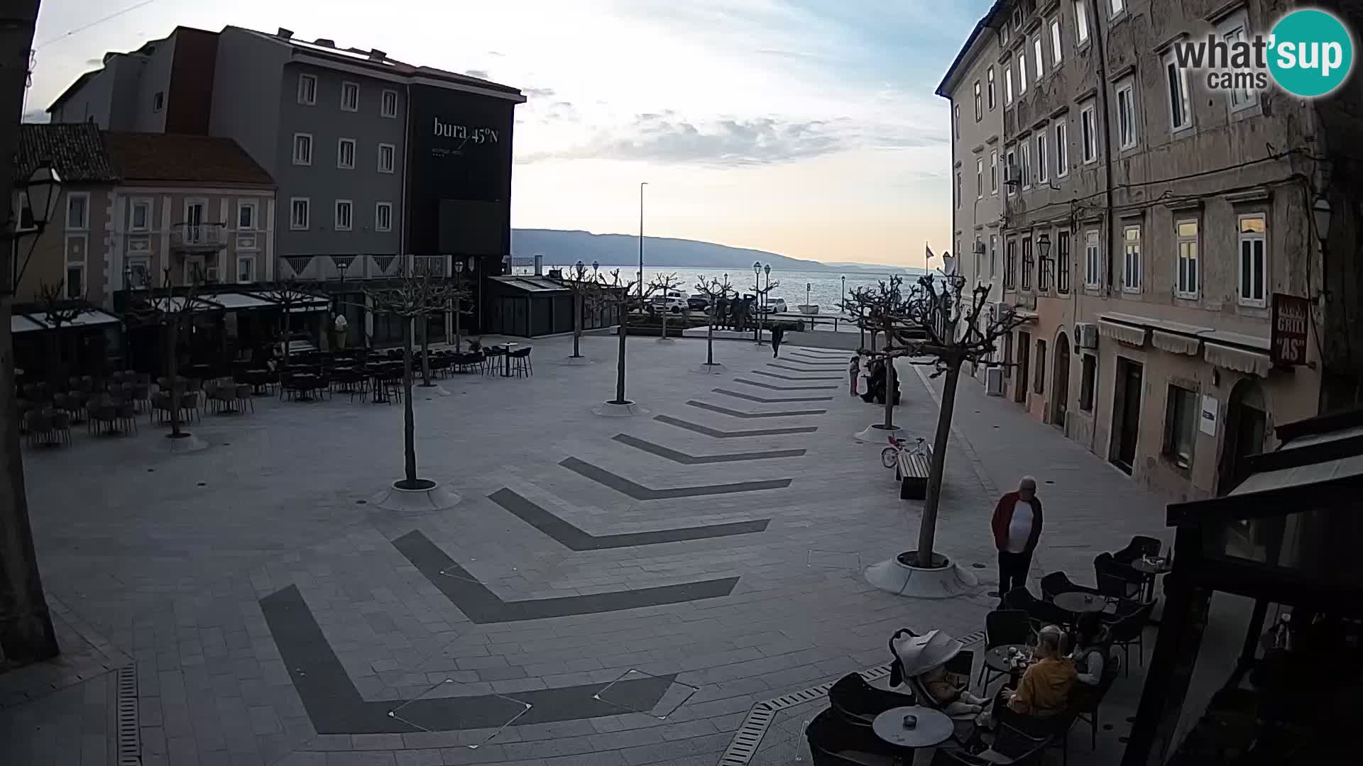 Center mesta Senj – Pavlinski trg – spletne kamere Dalmacija