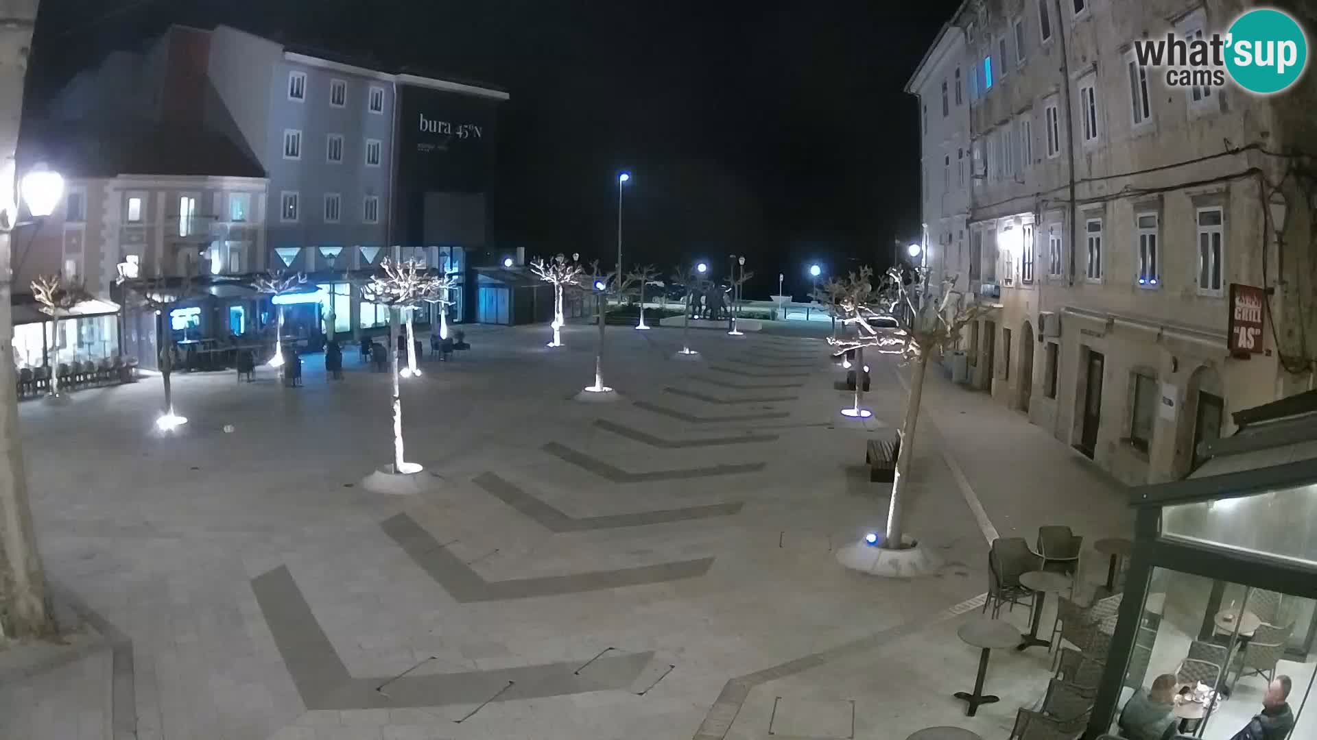 Centar grada Senja – Pavlinski trg – web kamere Dalmacija