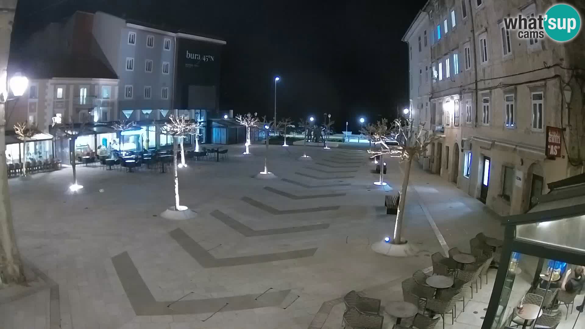 Centar grada Senja – Pavlinski trg – web kamere Dalmacija