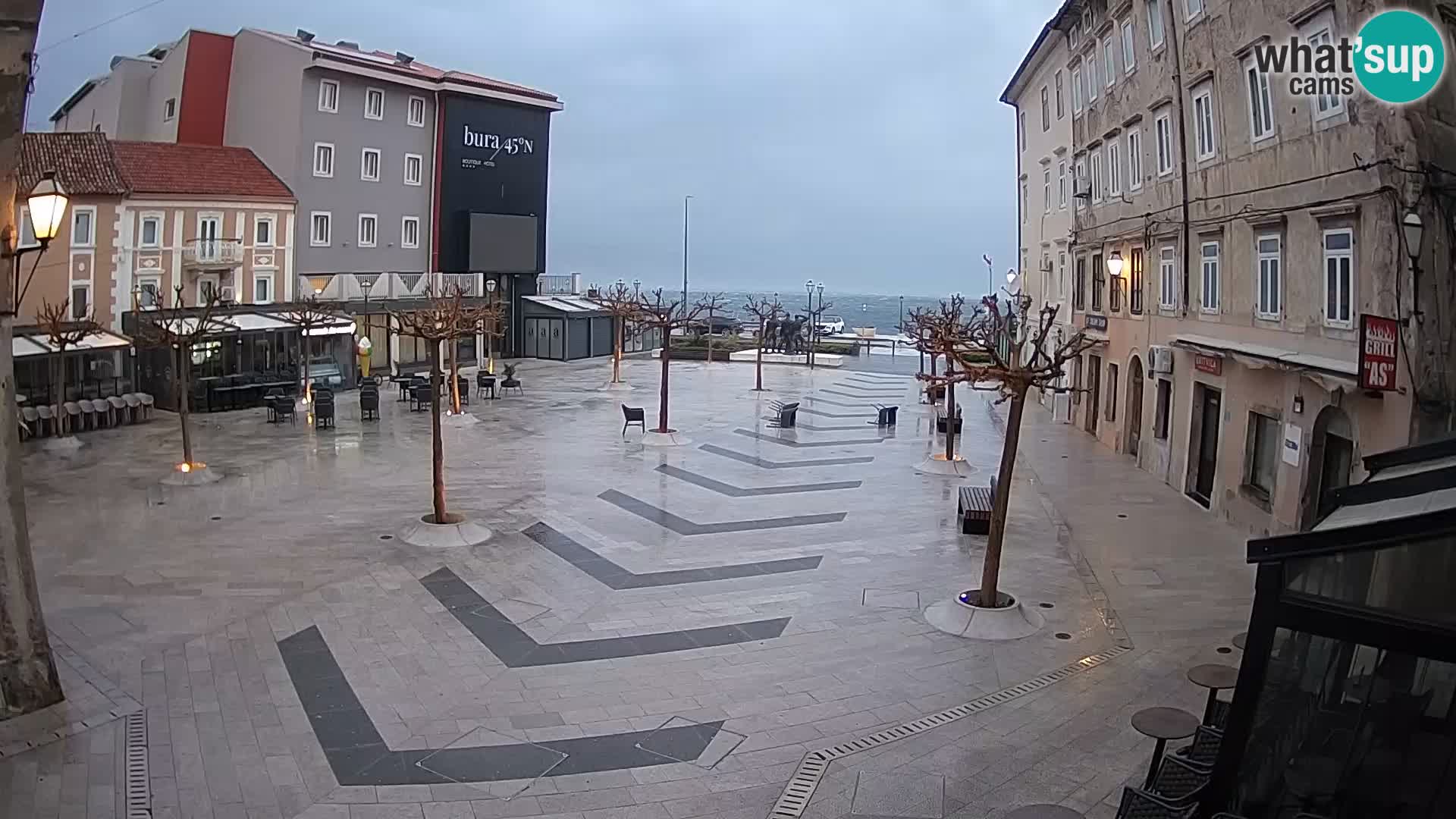 Center of Senj city – Pavlin square – Live Cam Dalmatia
