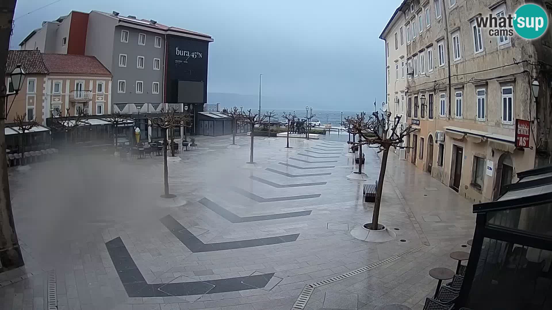 Zentrum der Stadt Senj – Pavlin platz – Live Cam Dalmatia