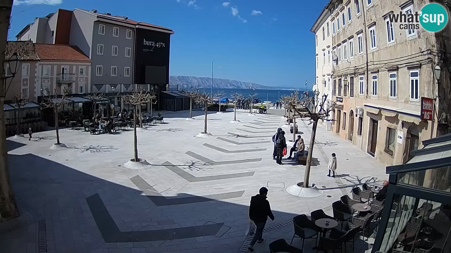 Centar grada Senja – Pavlinski trg – web kamere Dalmacija