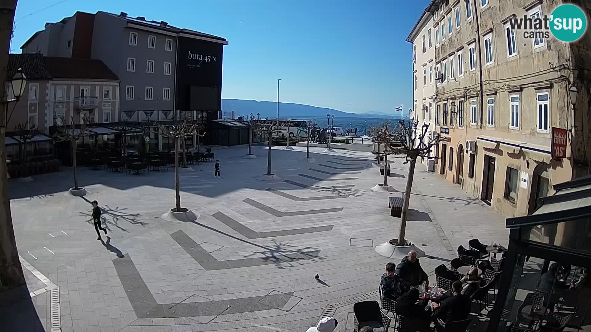 Zentrum der Stadt Senj – Pavlin platz – Live Cam Dalmatia