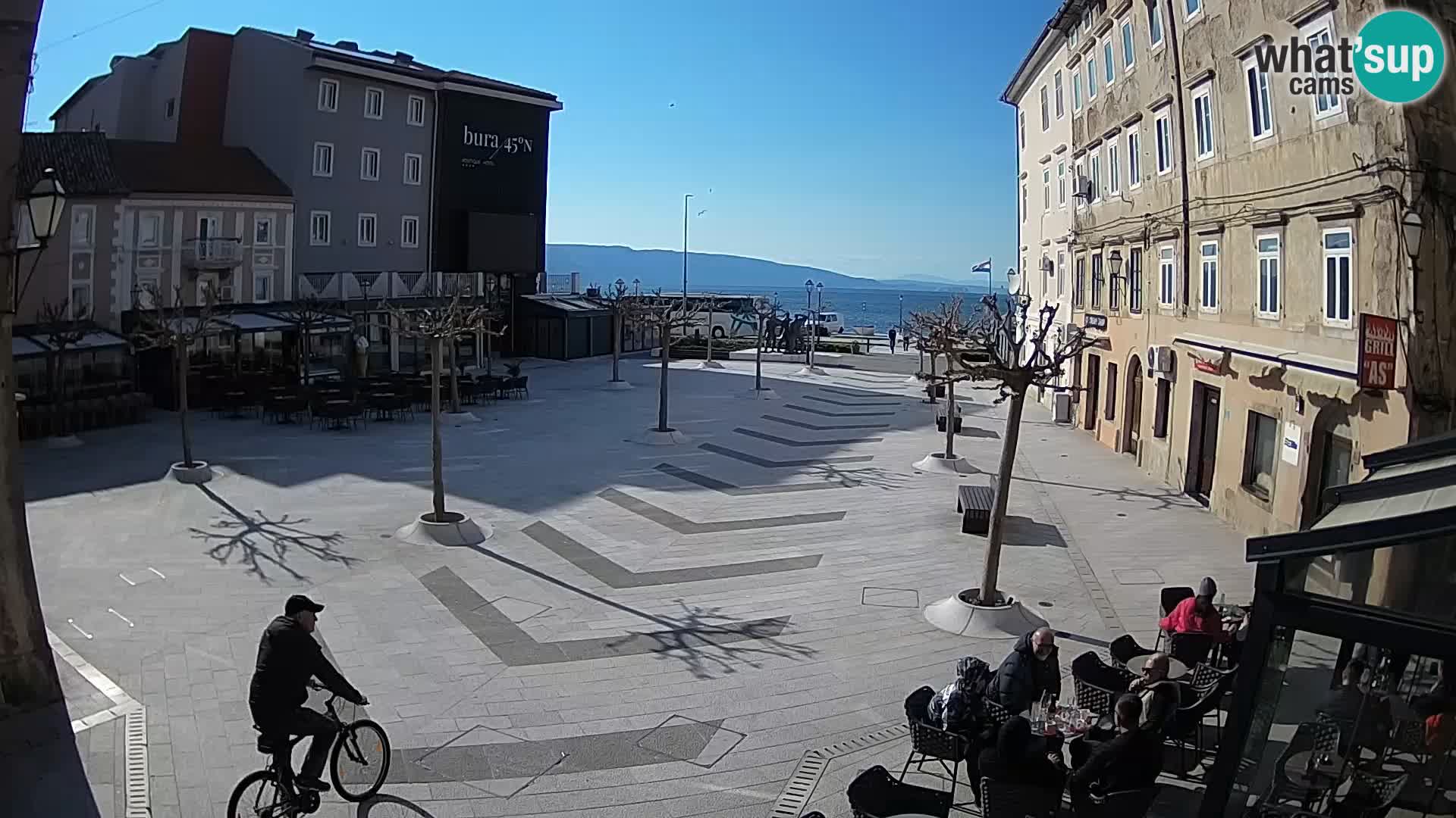 Center mesta Senj – Pavlinski trg – spletne kamere Dalmacija