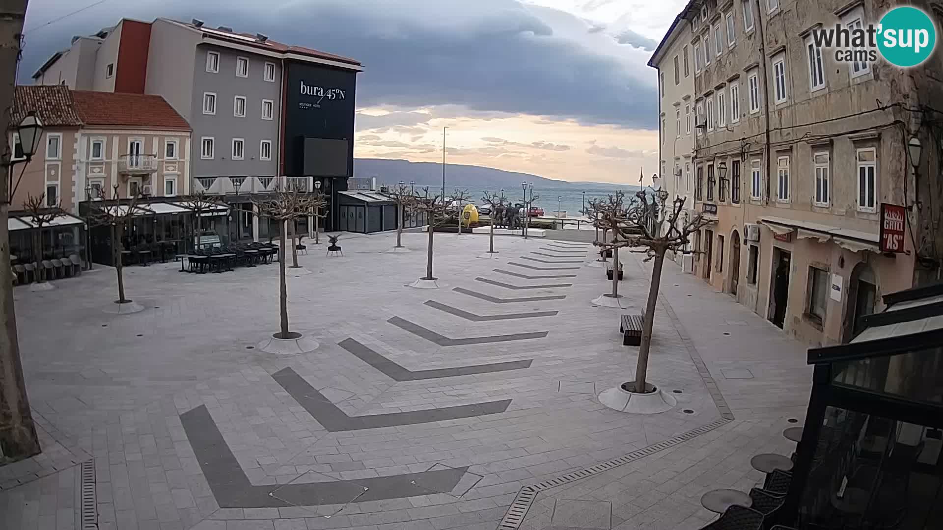 Zentrum der Stadt Senj – Pavlin platz – Live Cam Dalmatia