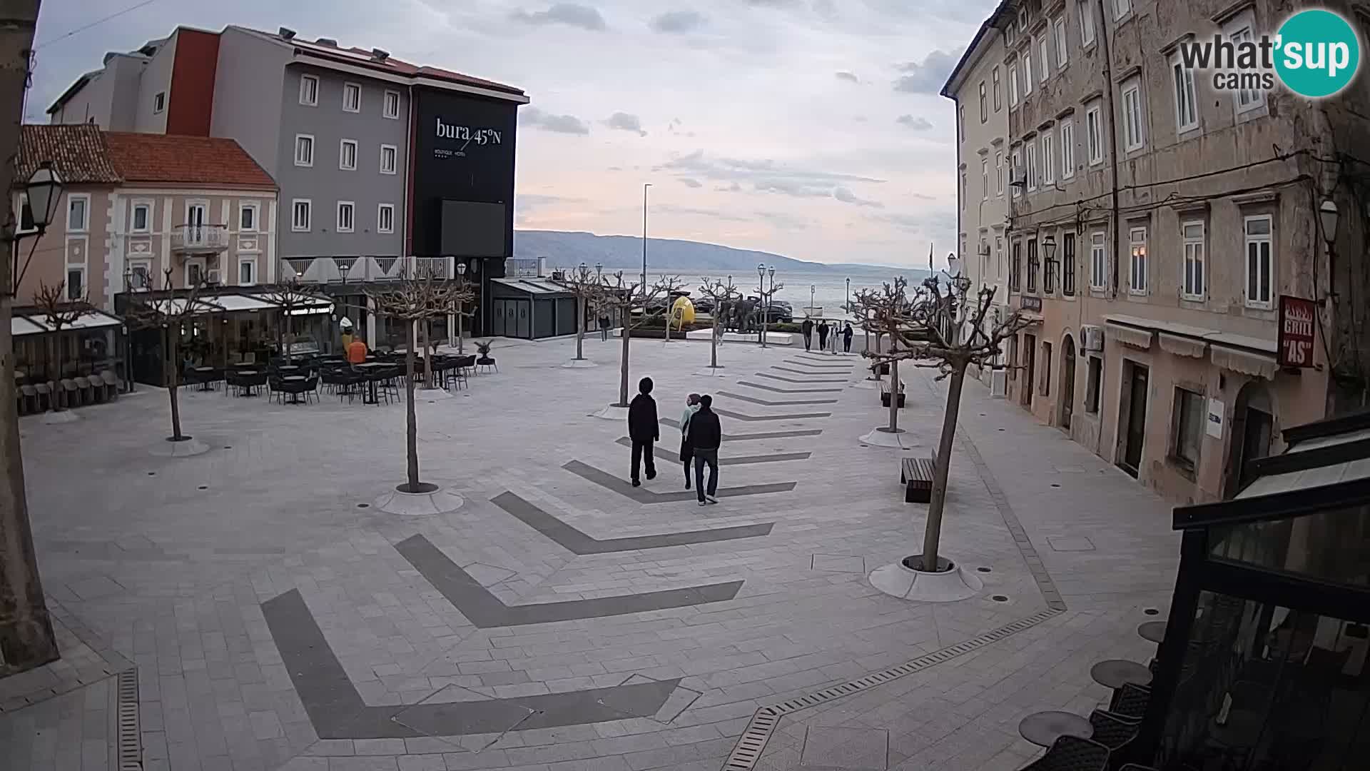 Center mesta Senj – Pavlinski trg – spletne kamere Dalmacija