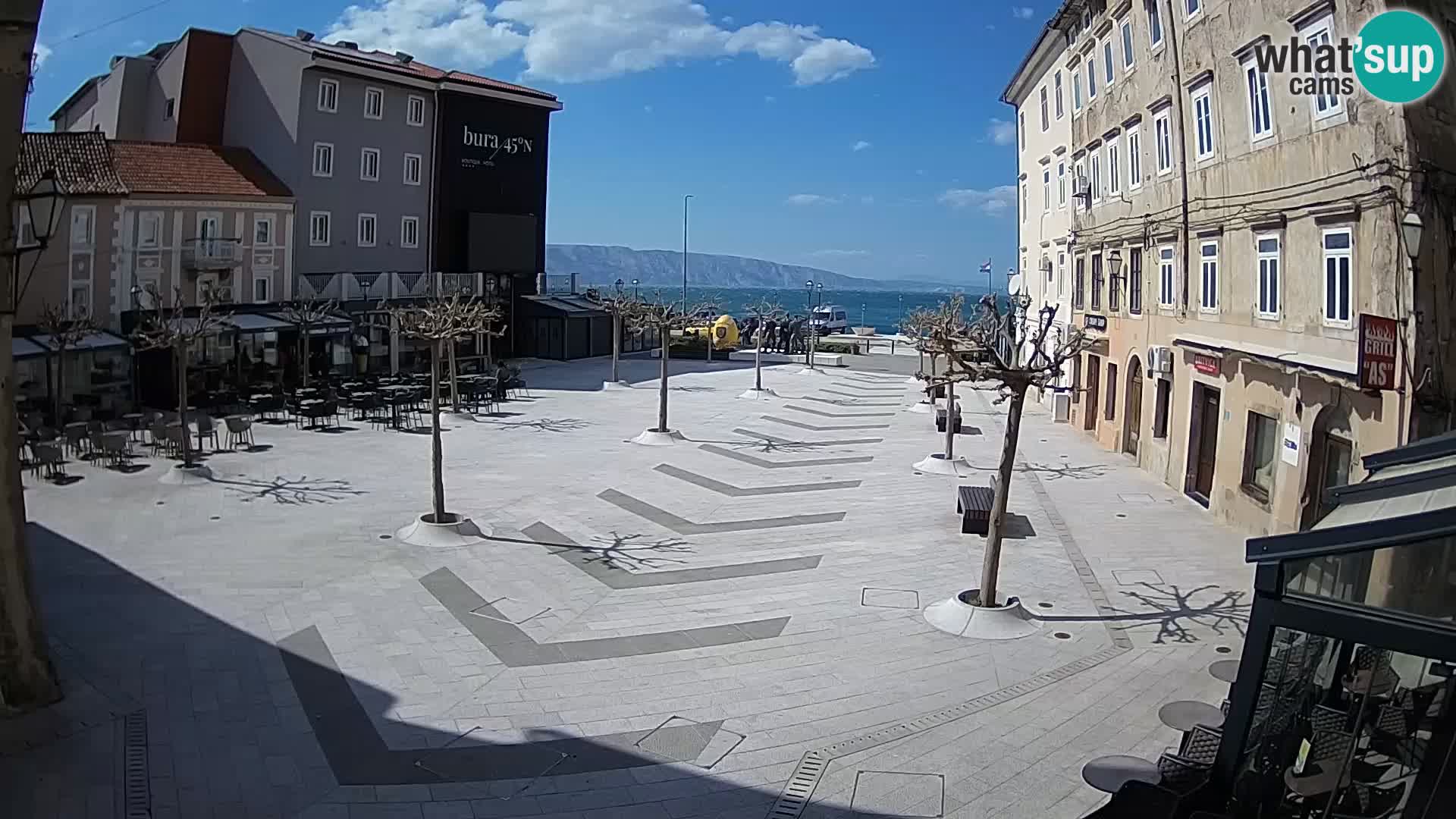 Centar grada Senja – Pavlinski trg – web kamere Dalmacija