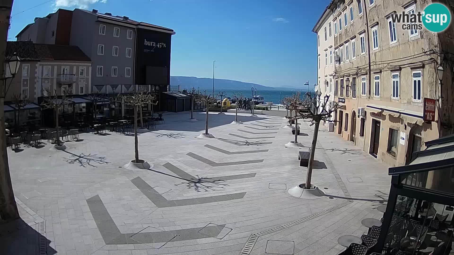 Center mesta Senj – Pavlinski trg – spletne kamere Dalmacija