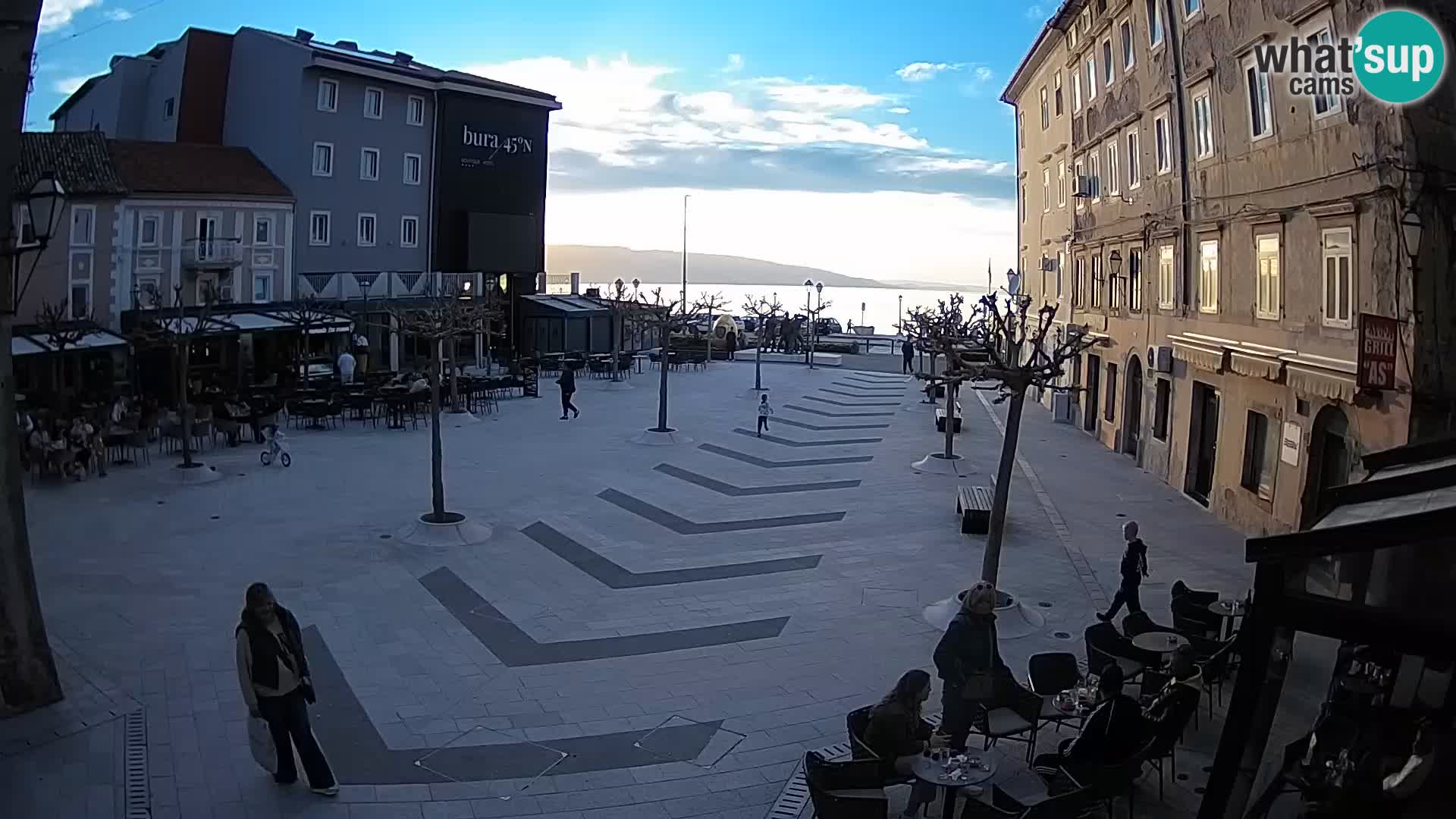 Center mesta Senj – Pavlinski trg – spletne kamere Dalmacija