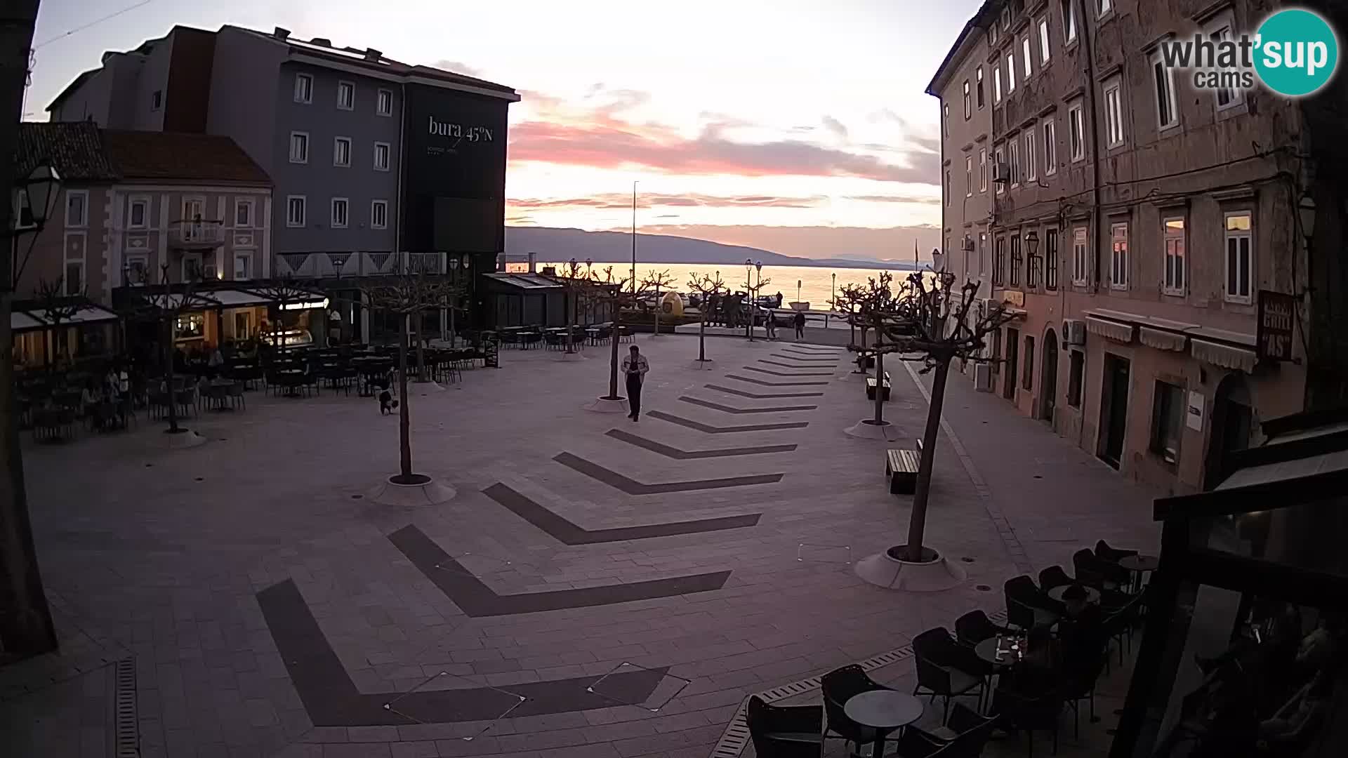 Zentrum der Stadt Senj – Pavlin platz – Live Cam Dalmatia