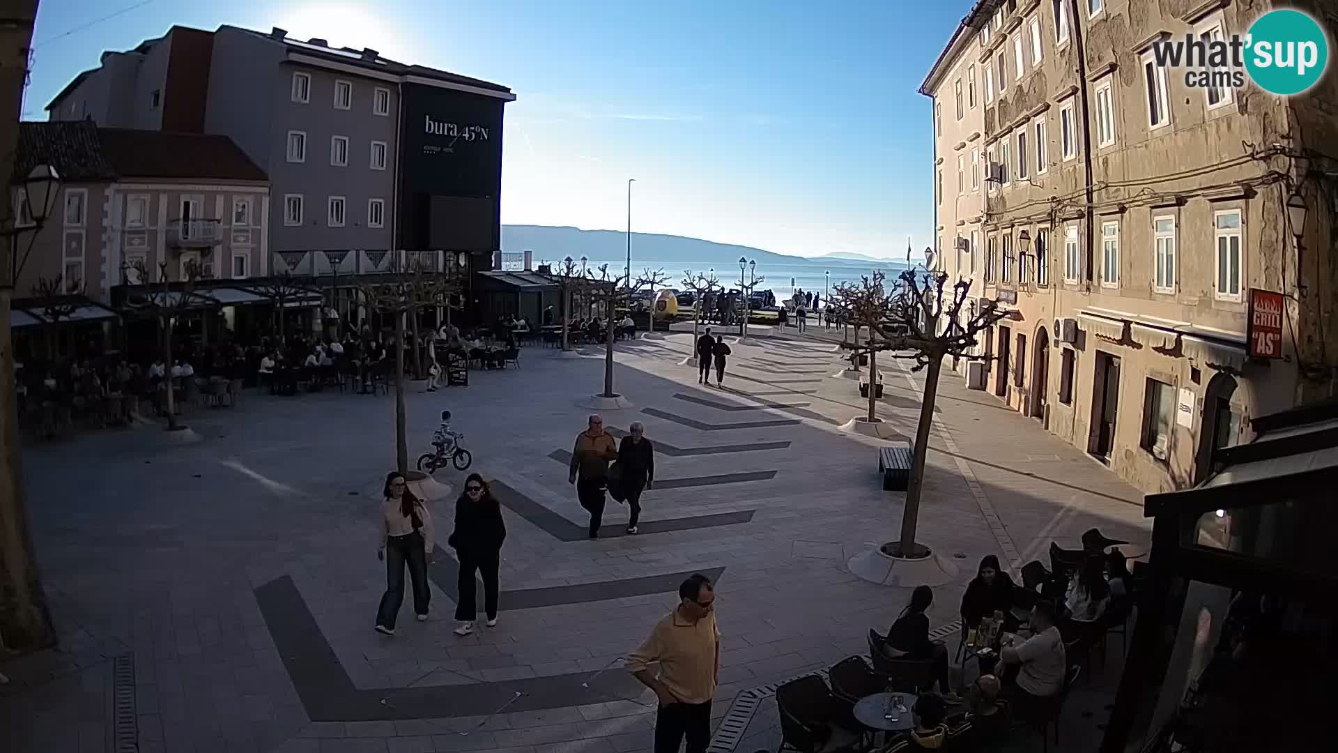 Zentrum der Stadt Senj – Pavlin platz – Live Cam Dalmatia