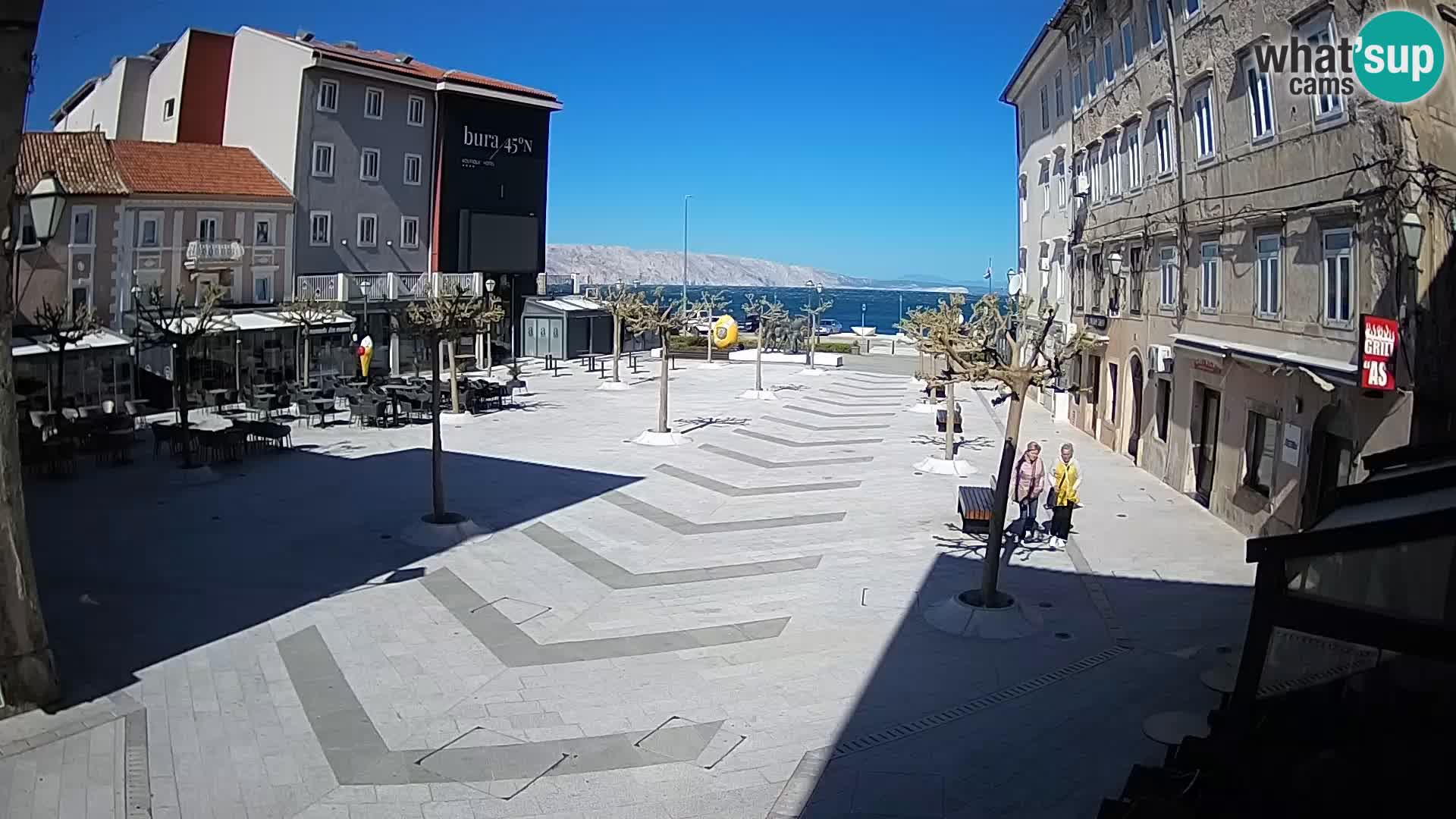 Centar grada Senja – Pavlinski trg – web kamere Dalmacija