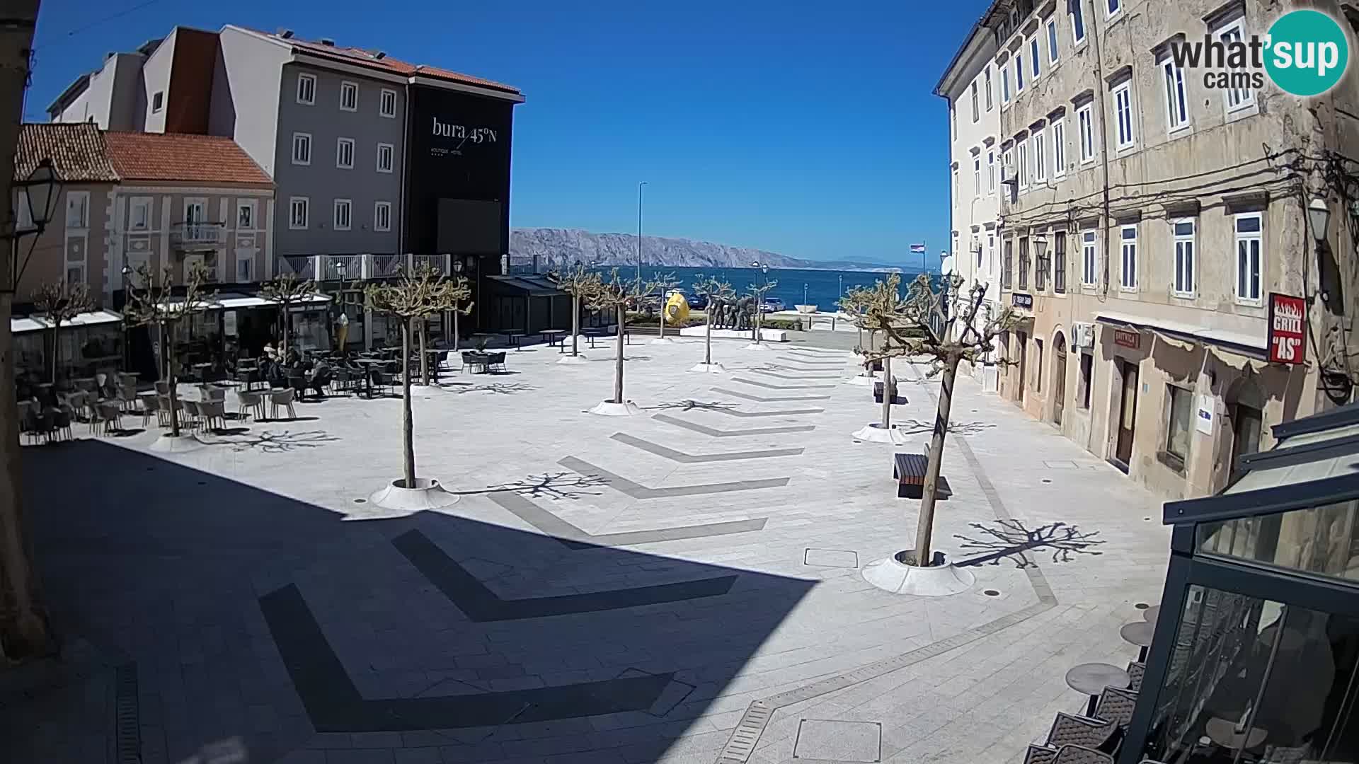 Centar grada Senja – Pavlinski trg – web kamere Dalmacija