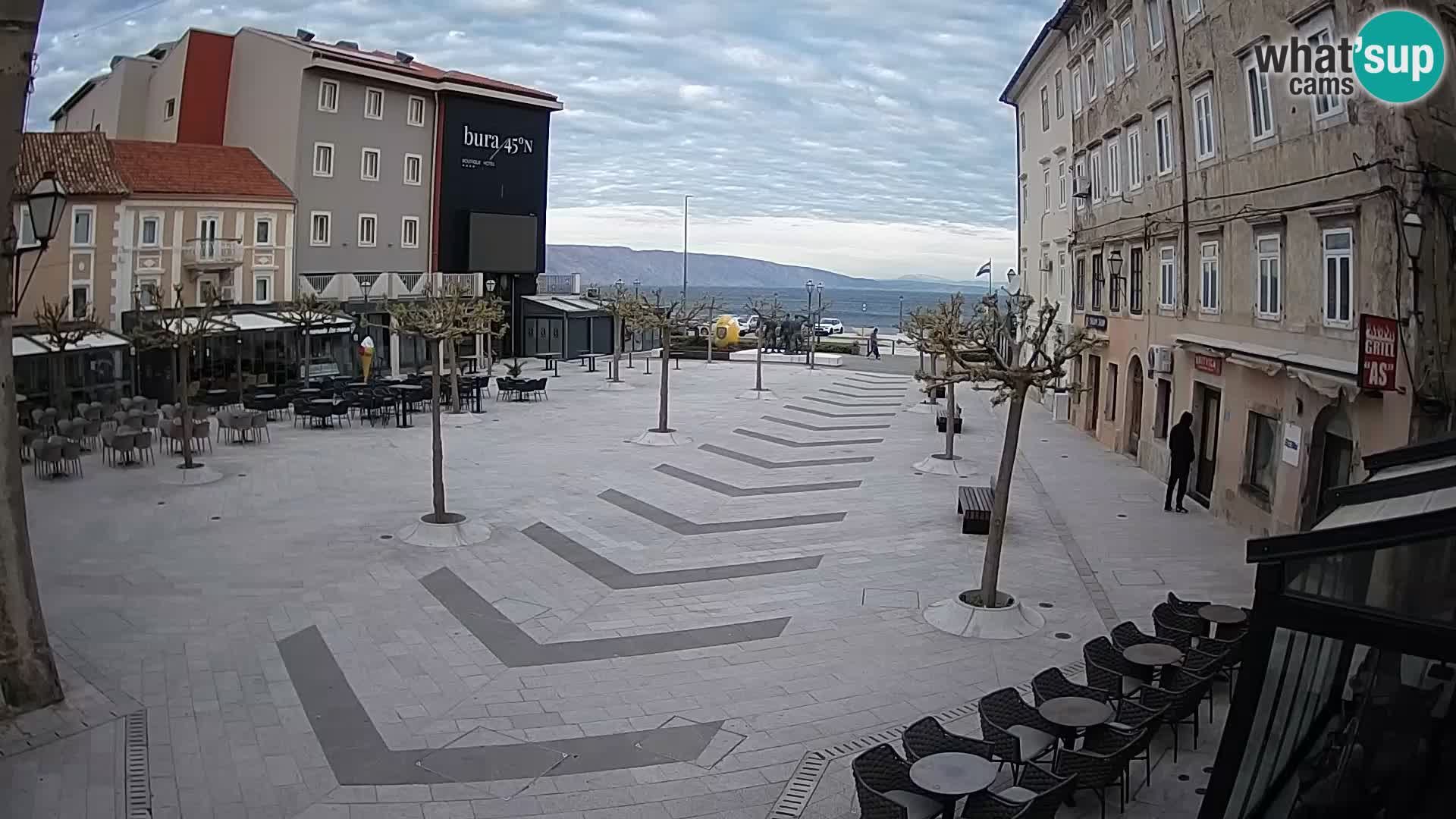Zentrum der Stadt Senj – Pavlin platz – Live Cam Dalmatia