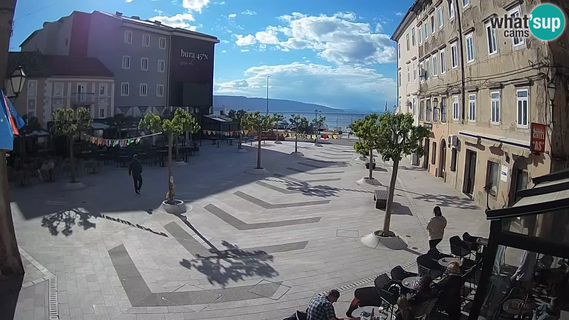 Zentrum der Stadt Senj – Pavlin platz – Live Cam Dalmatia