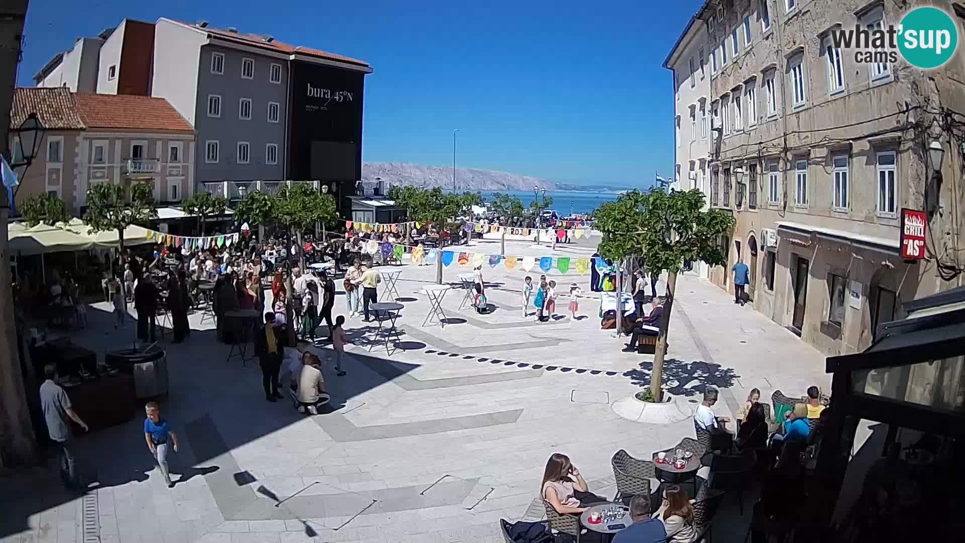 Centar grada Senja – Pavlinski trg – web kamere Dalmacija