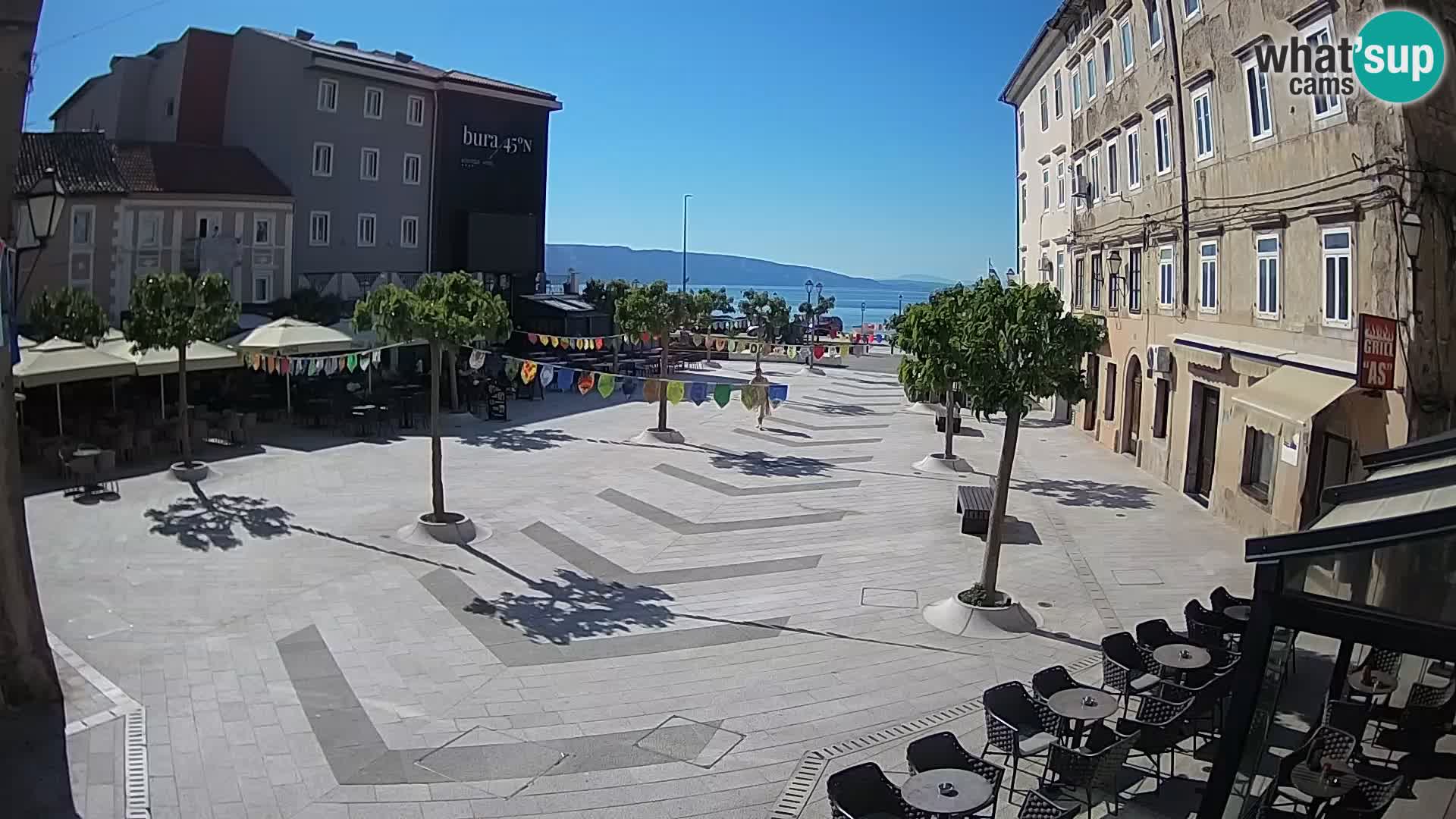 Centar grada Senja – Pavlinski trg – web kamere Dalmacija